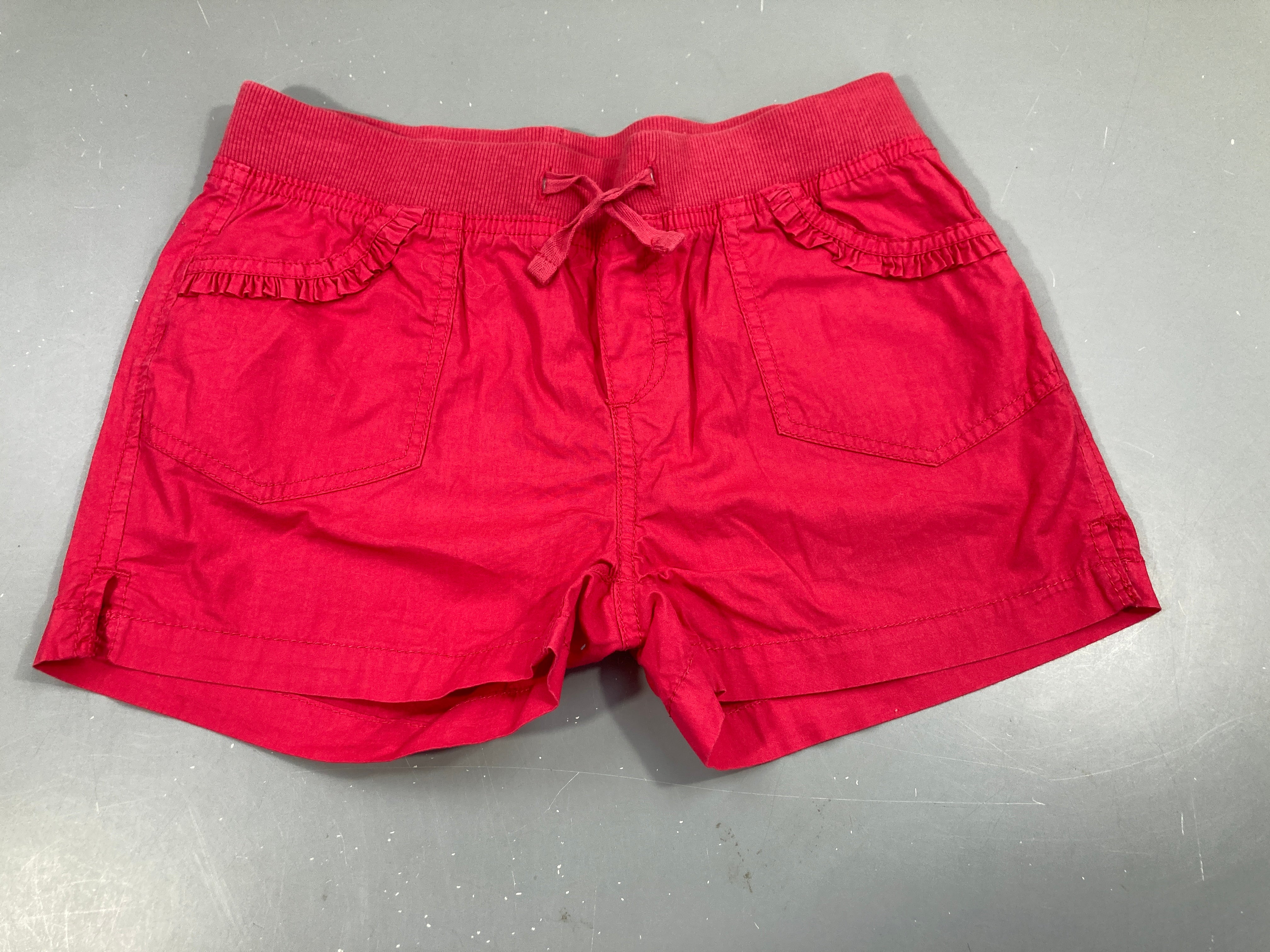 Short fuchsia  froufrou poches
