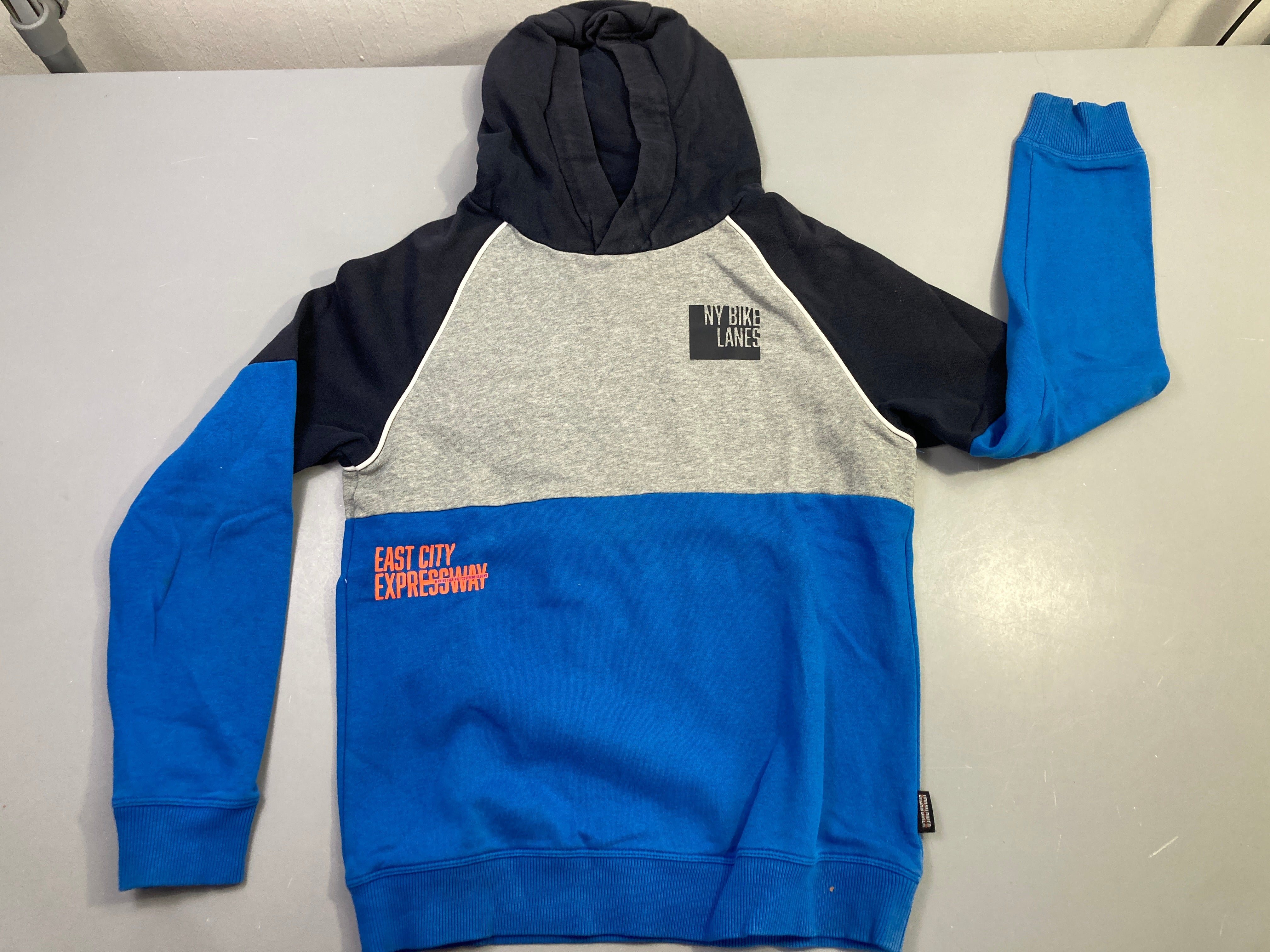 Sweat à capuche bicolore bleu gris 