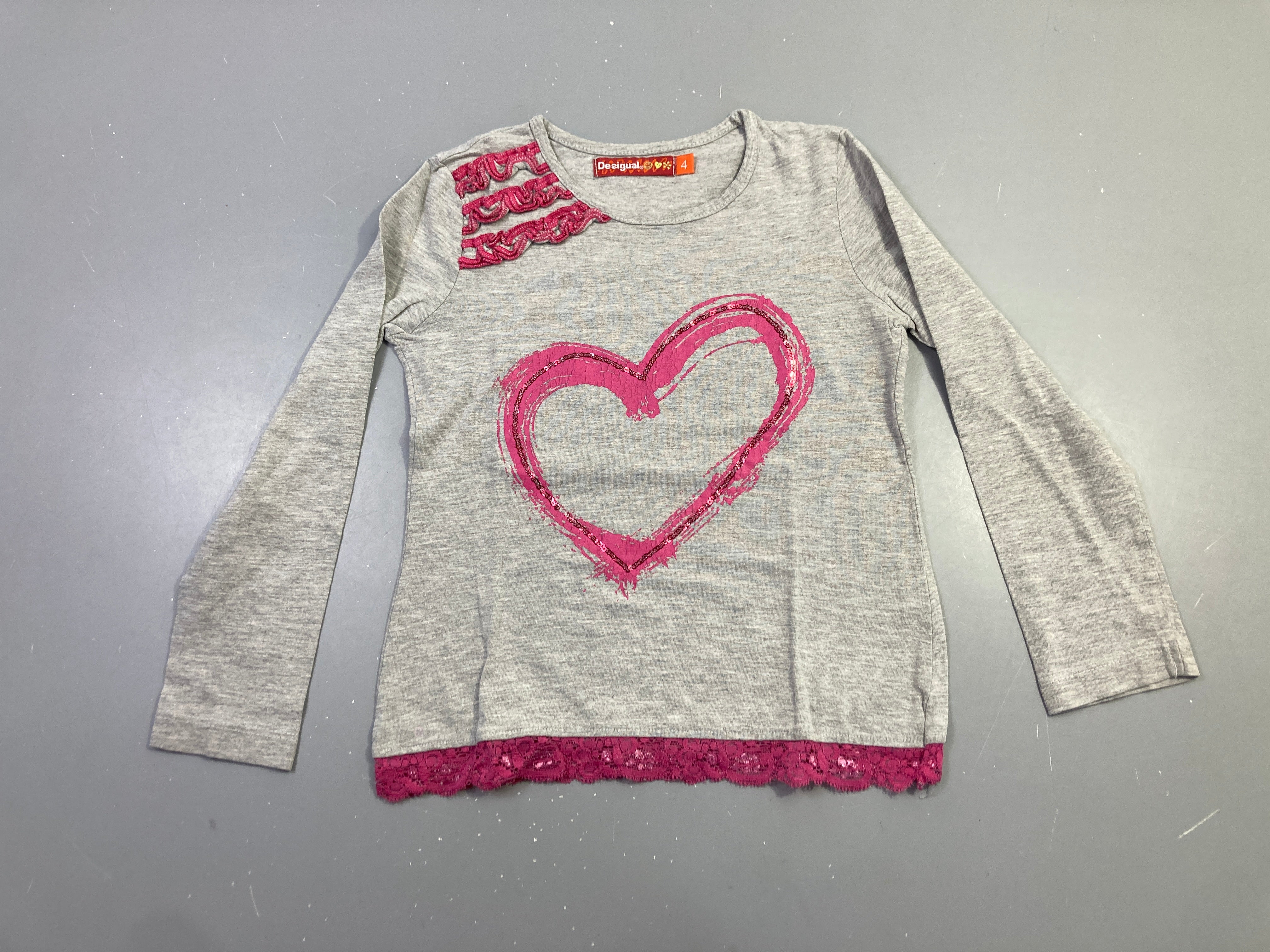 T-shirt m.l gris chiné cœur rose dentelle