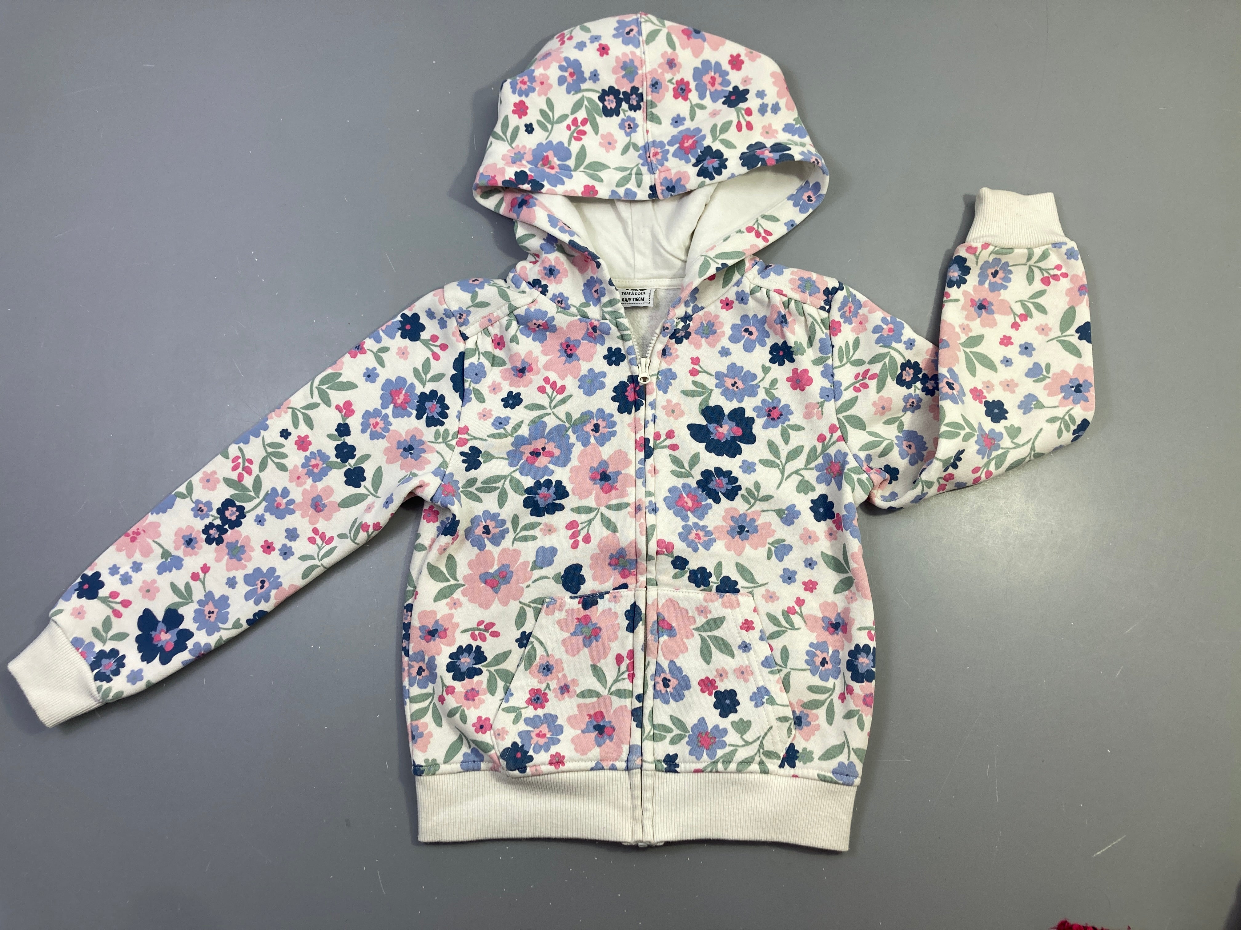 Sweat zippé capuche écrue fleurs