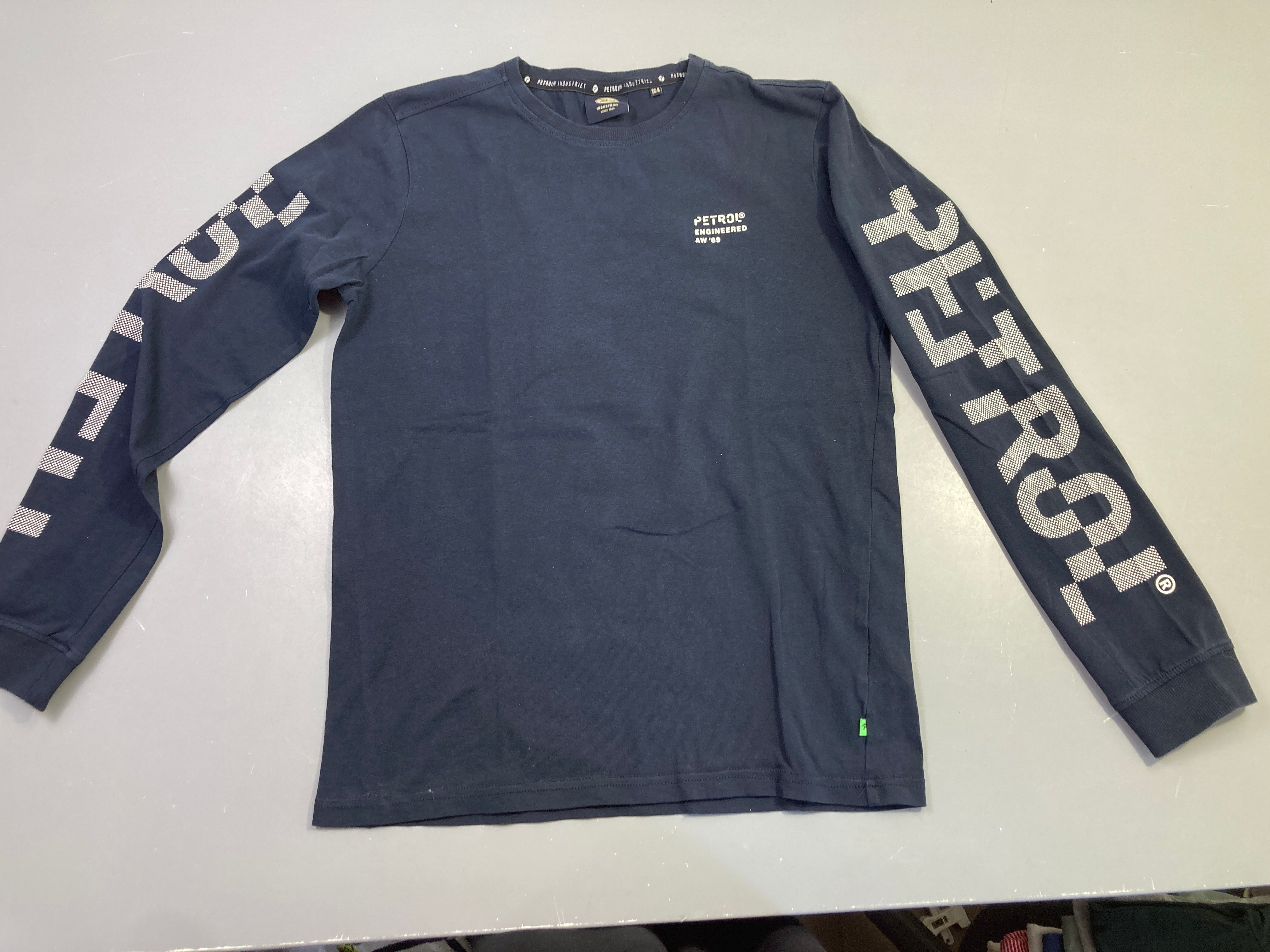 T-shirt m.l bleu marine logo