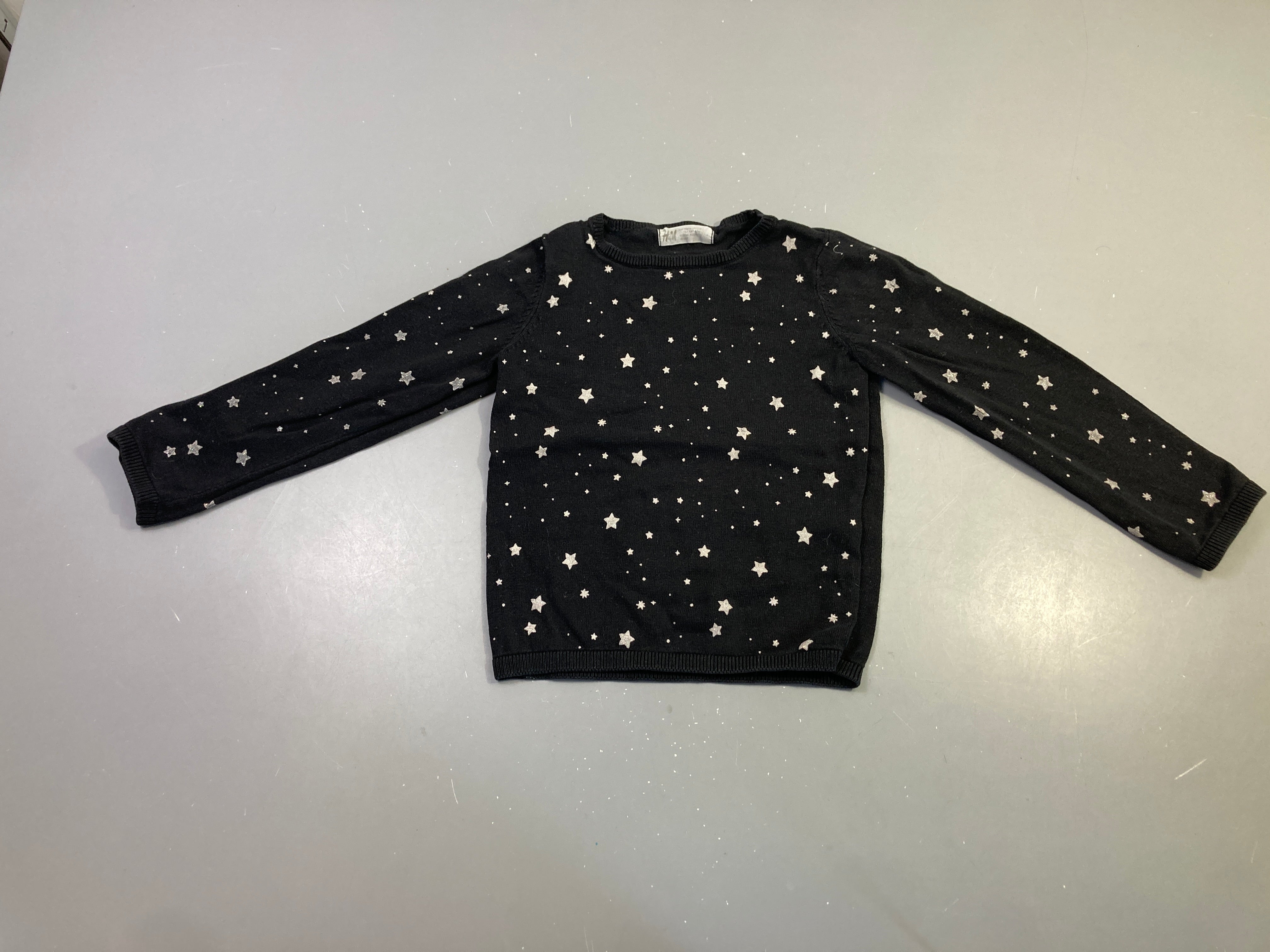 Pull m.l noir étoiles pailletées
