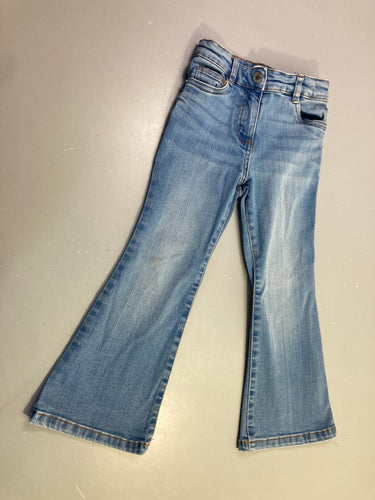 Pantalon jean bleu clair Flare Petite tache genou droit, moins cher chez Petit Kiwi