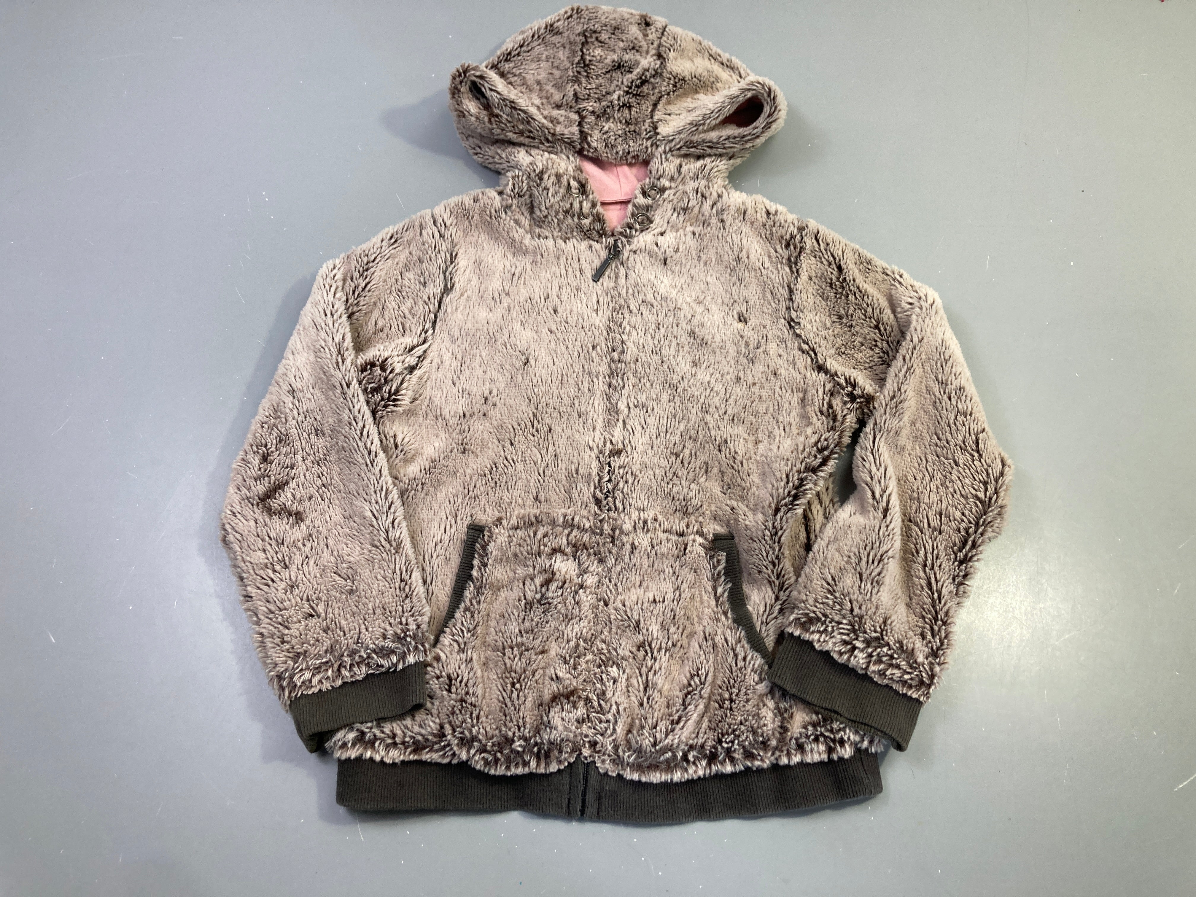 Gilet zippé taupe fourrure capuche