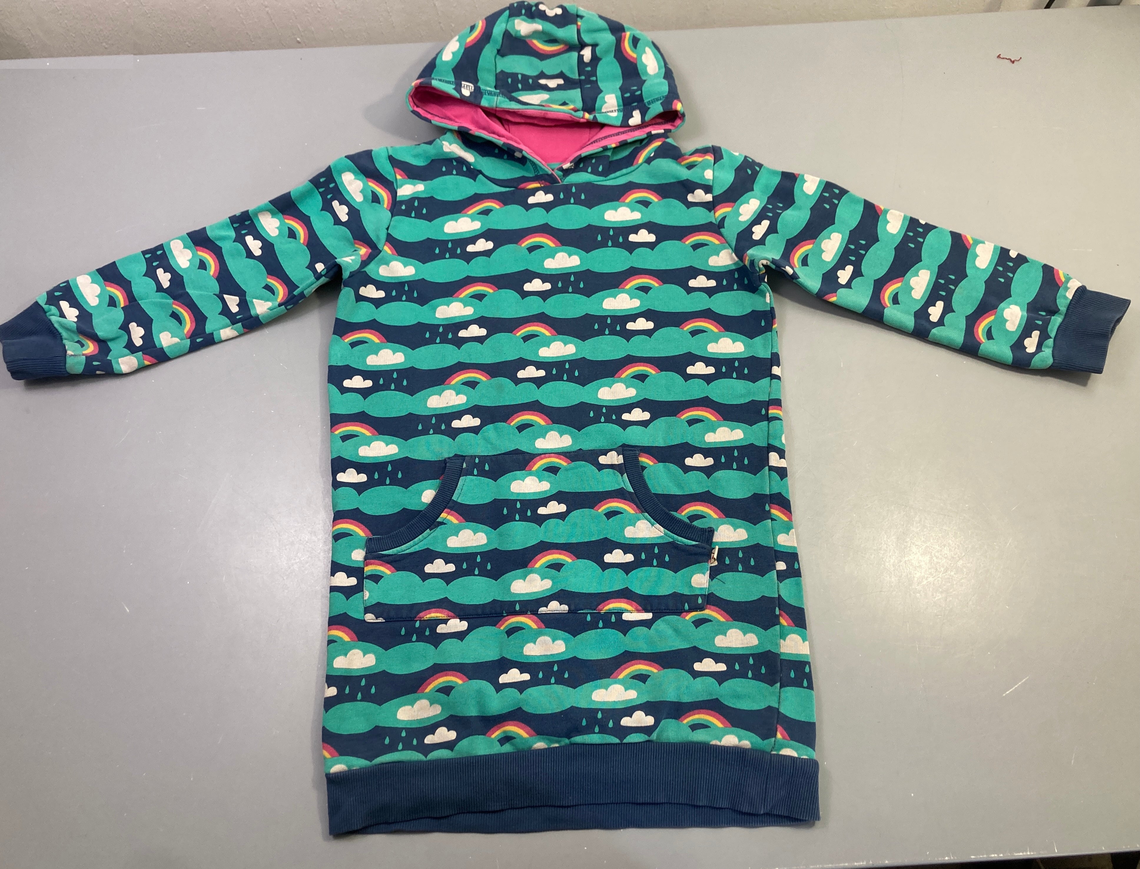 Robe sweat m.l capuche verte arc-en-ciel
