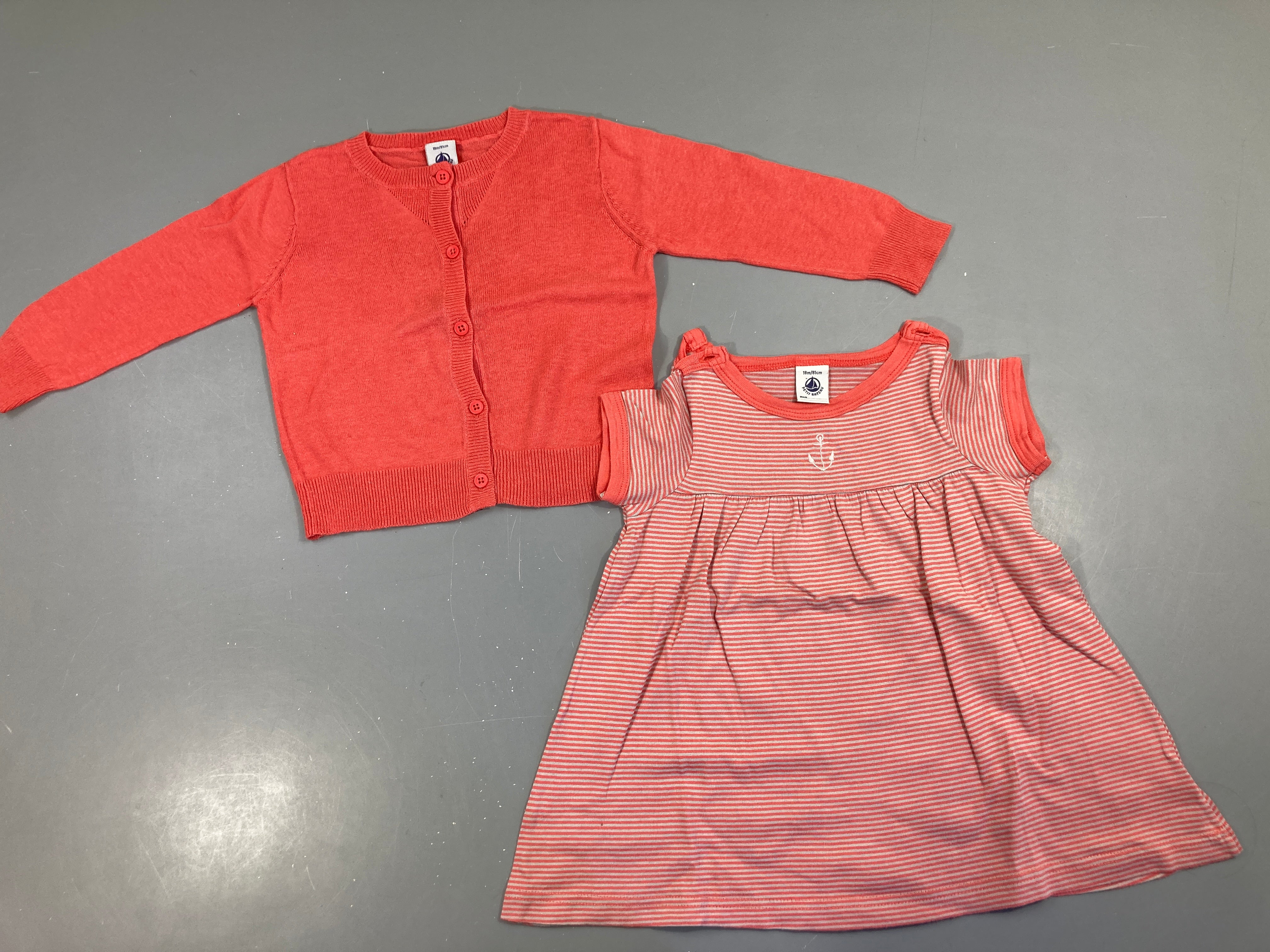 Gilet corail + t-shirt m.c gris rayé corail