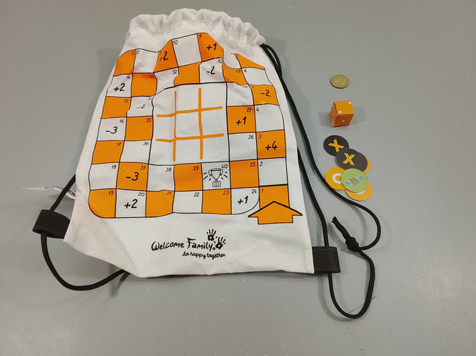 Complet,sac pour enfant, sert également de plateau de jeu, moins cher chez Petit Kiwi