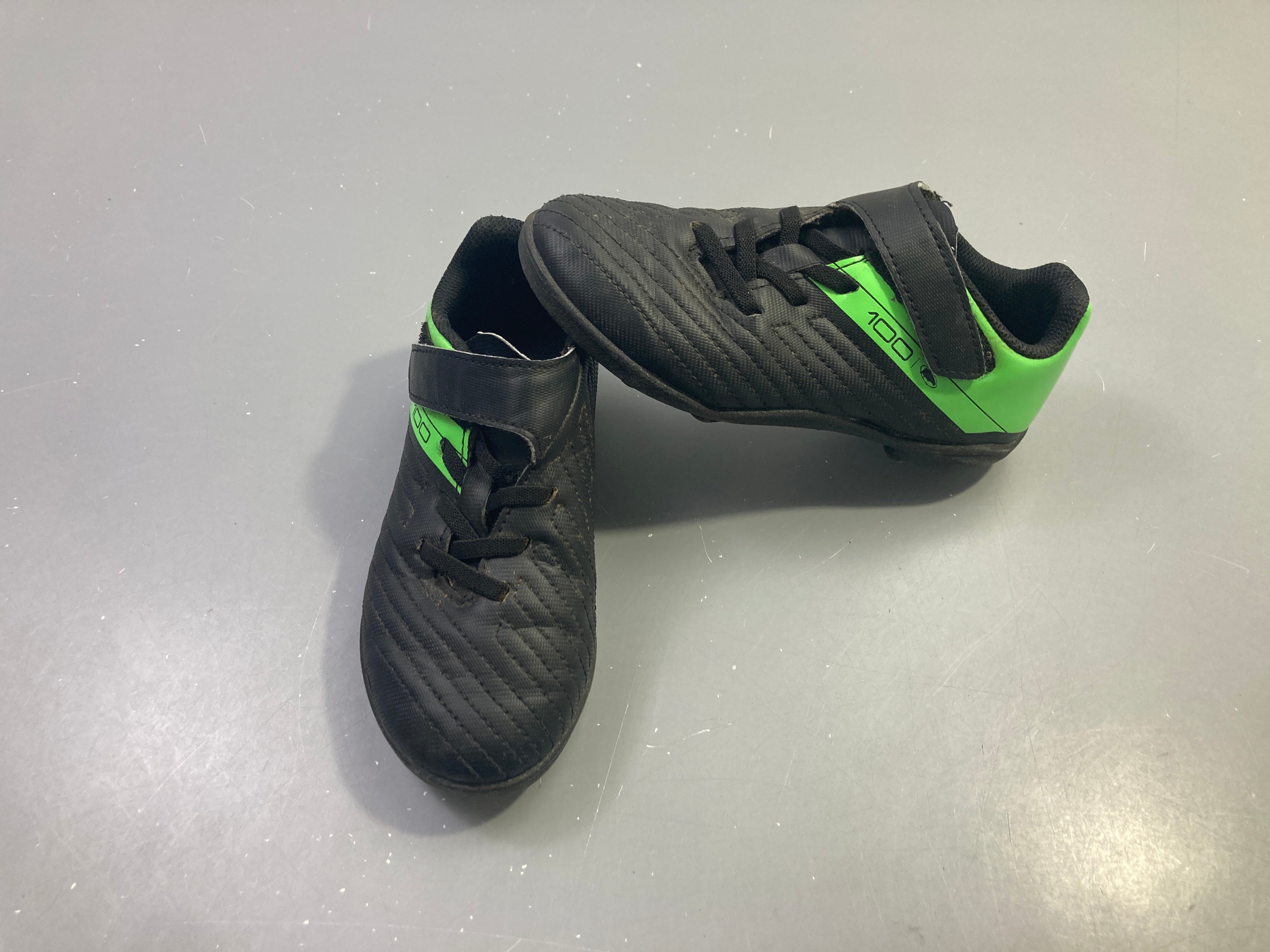 Baskets crampons noir vert, Kipsta, 29