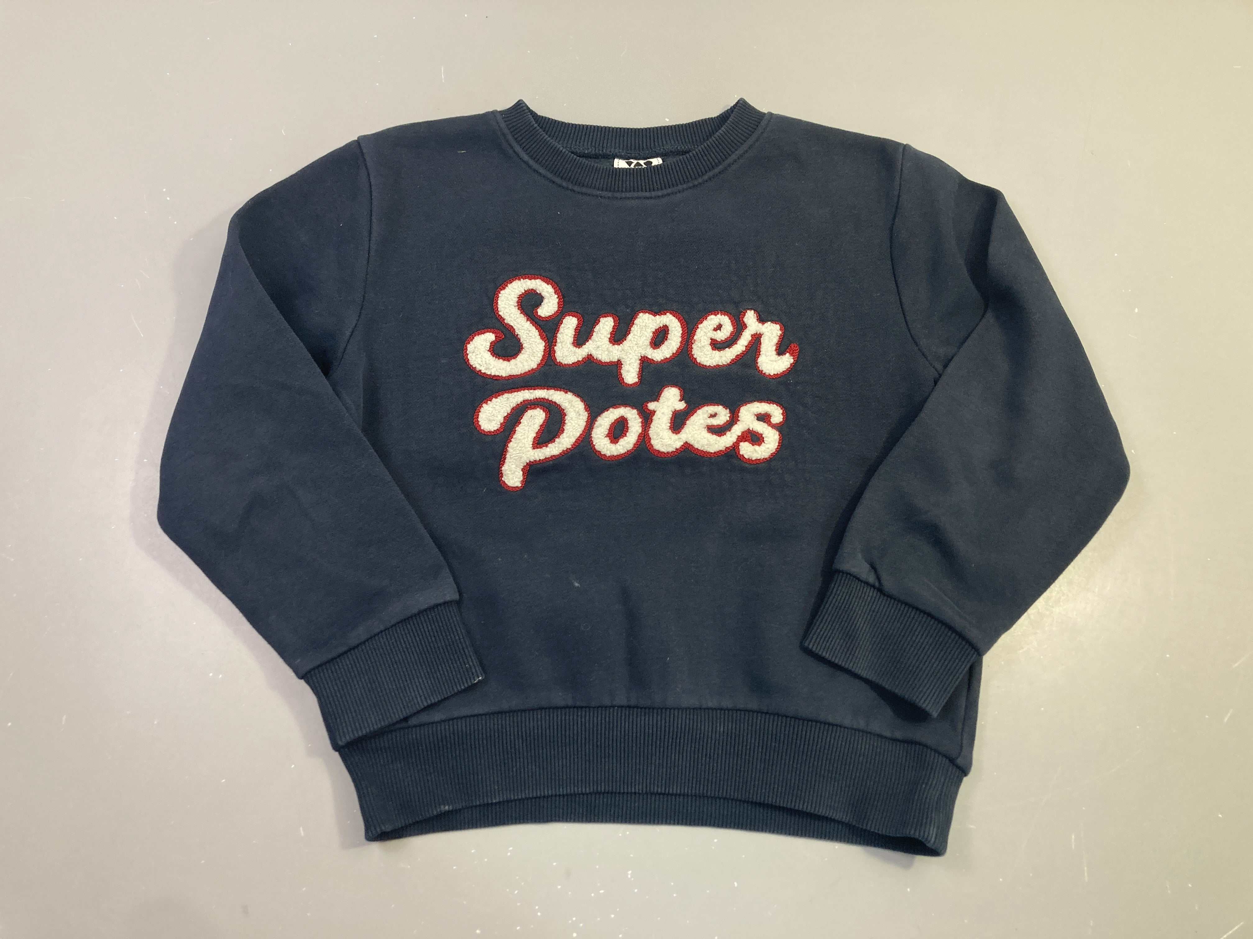 Sweat bleu marine, Super Potes