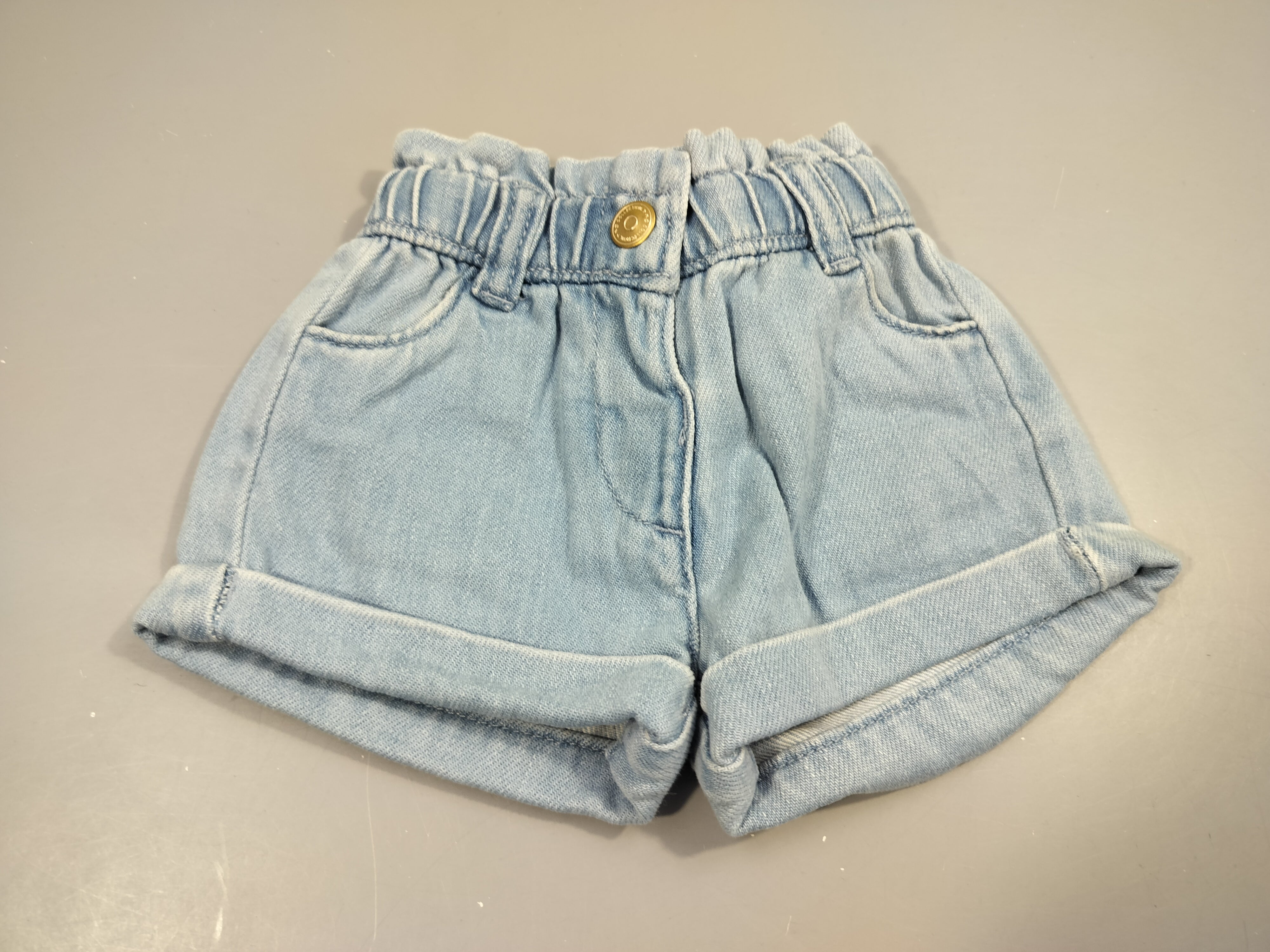 Short en jean clair à revers taille élastique 100% coton