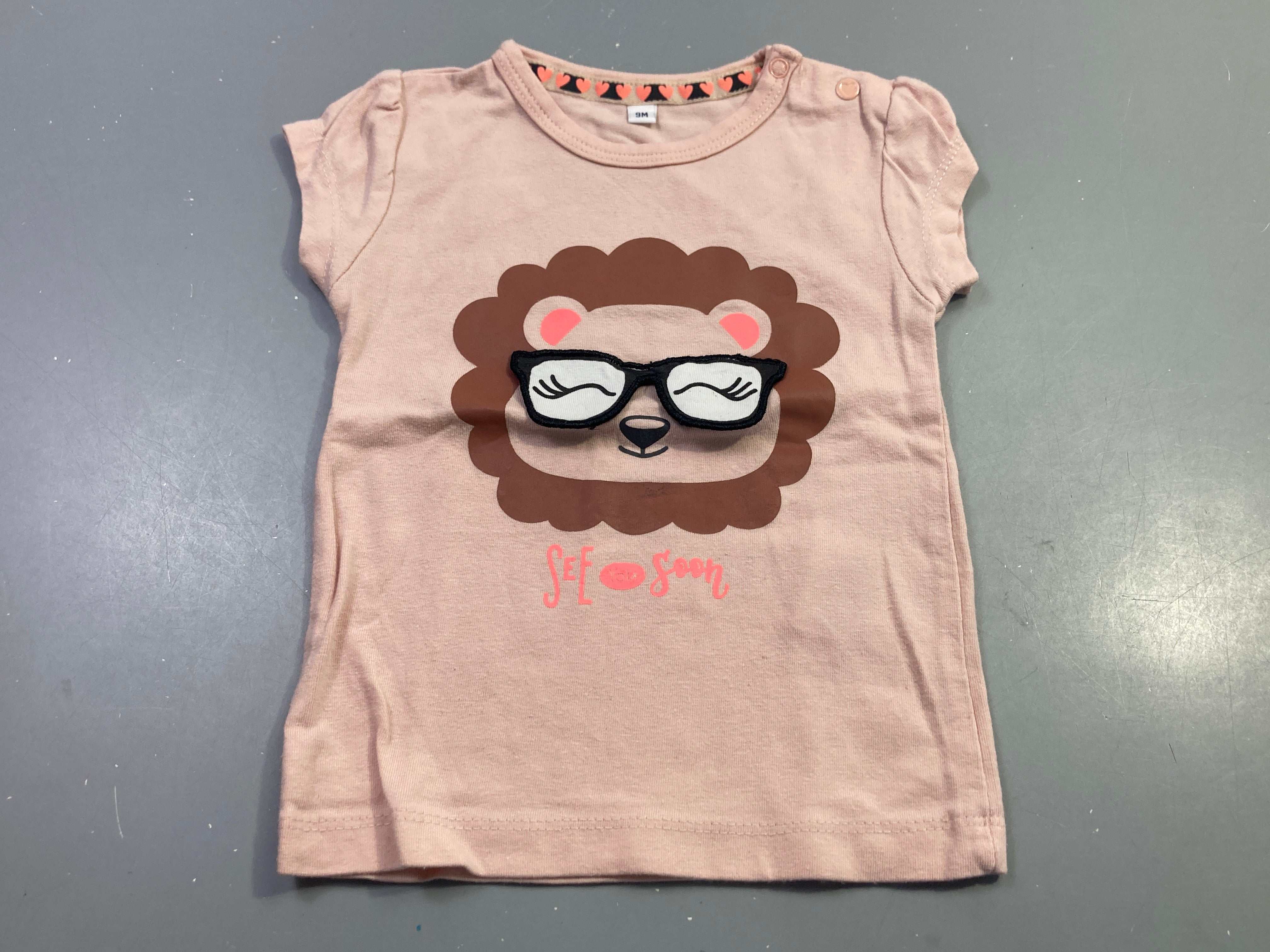 T-shirt m.c rose lion lunettes aposées