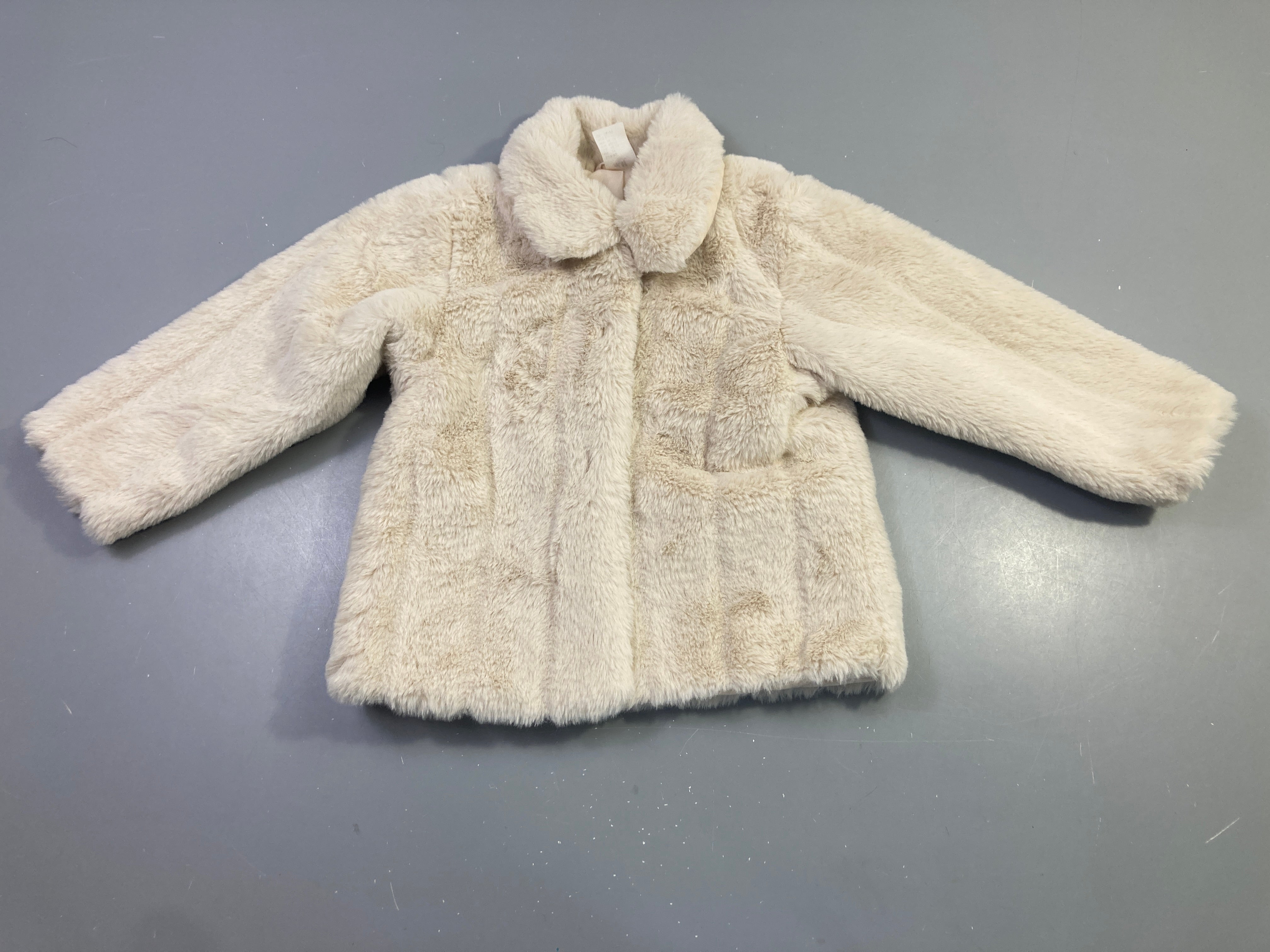 Manteau écru fourrure synthétique