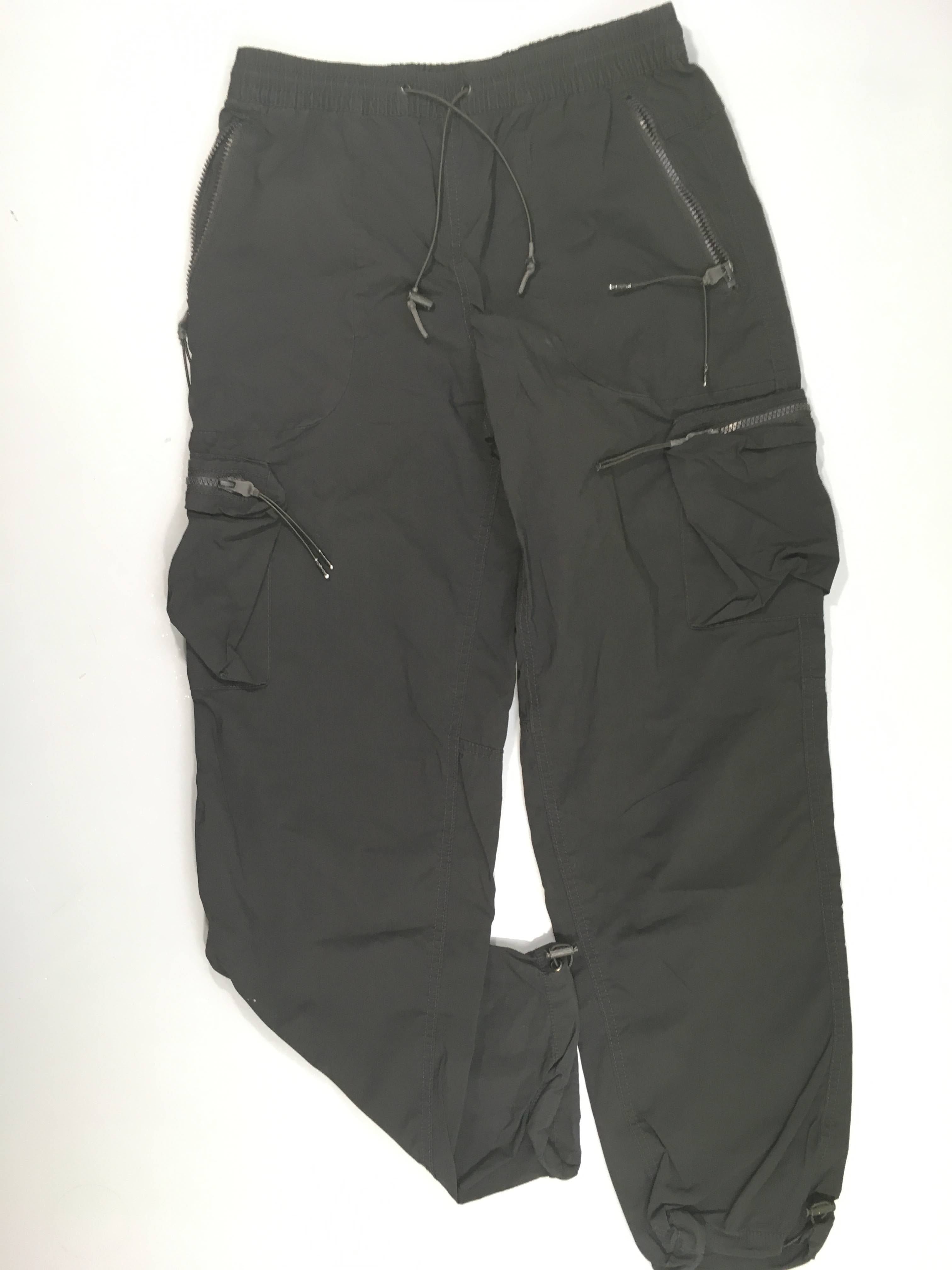 Pantalon cargo large noir taille et chevilles élastiques