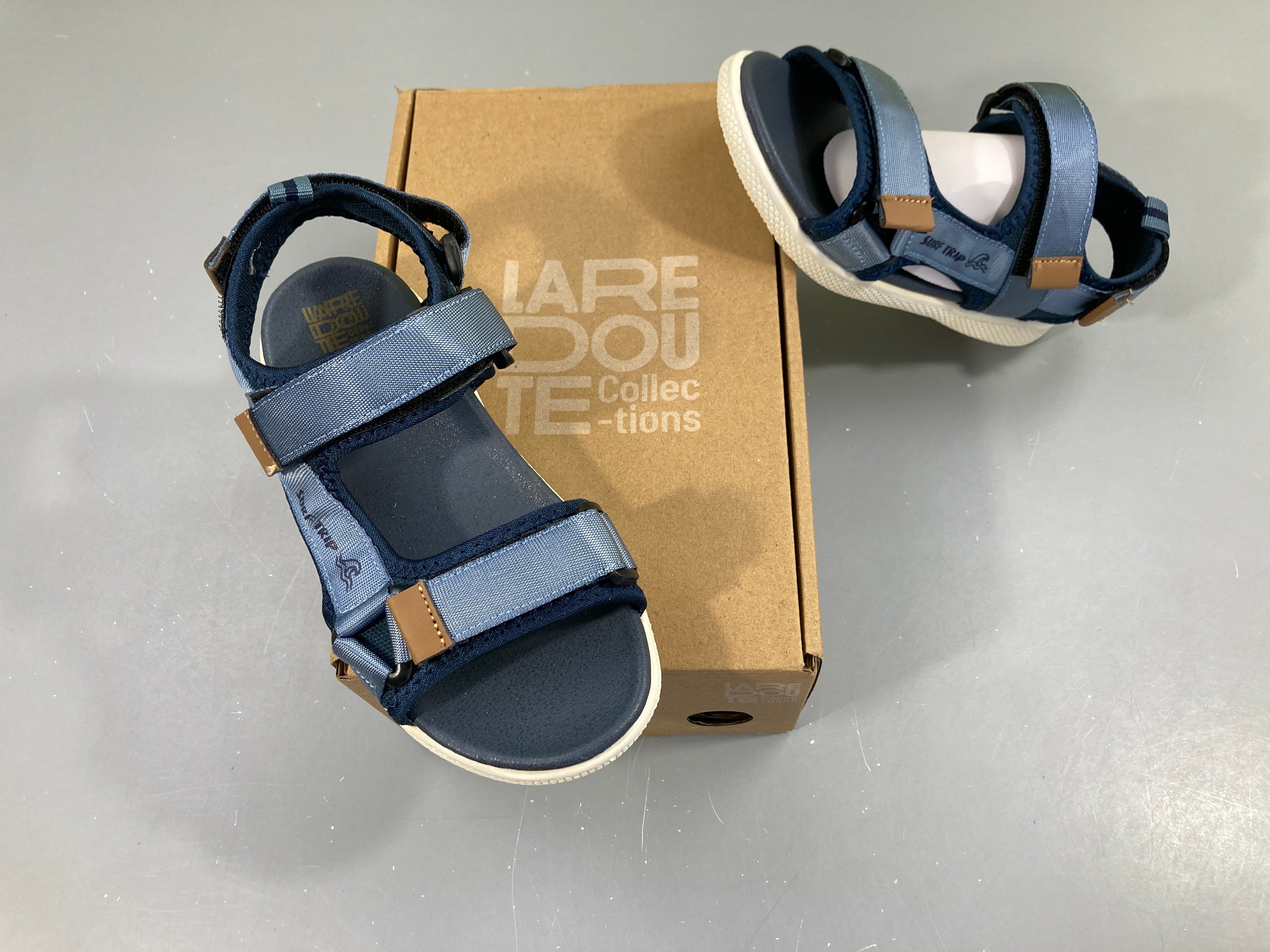 NEUF sandales scratchs bleu, 32