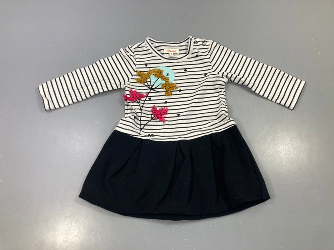 Robe m.l rayée blanc/marine, jupe noire brodée fleurs, moins cher chez Petit Kiwi