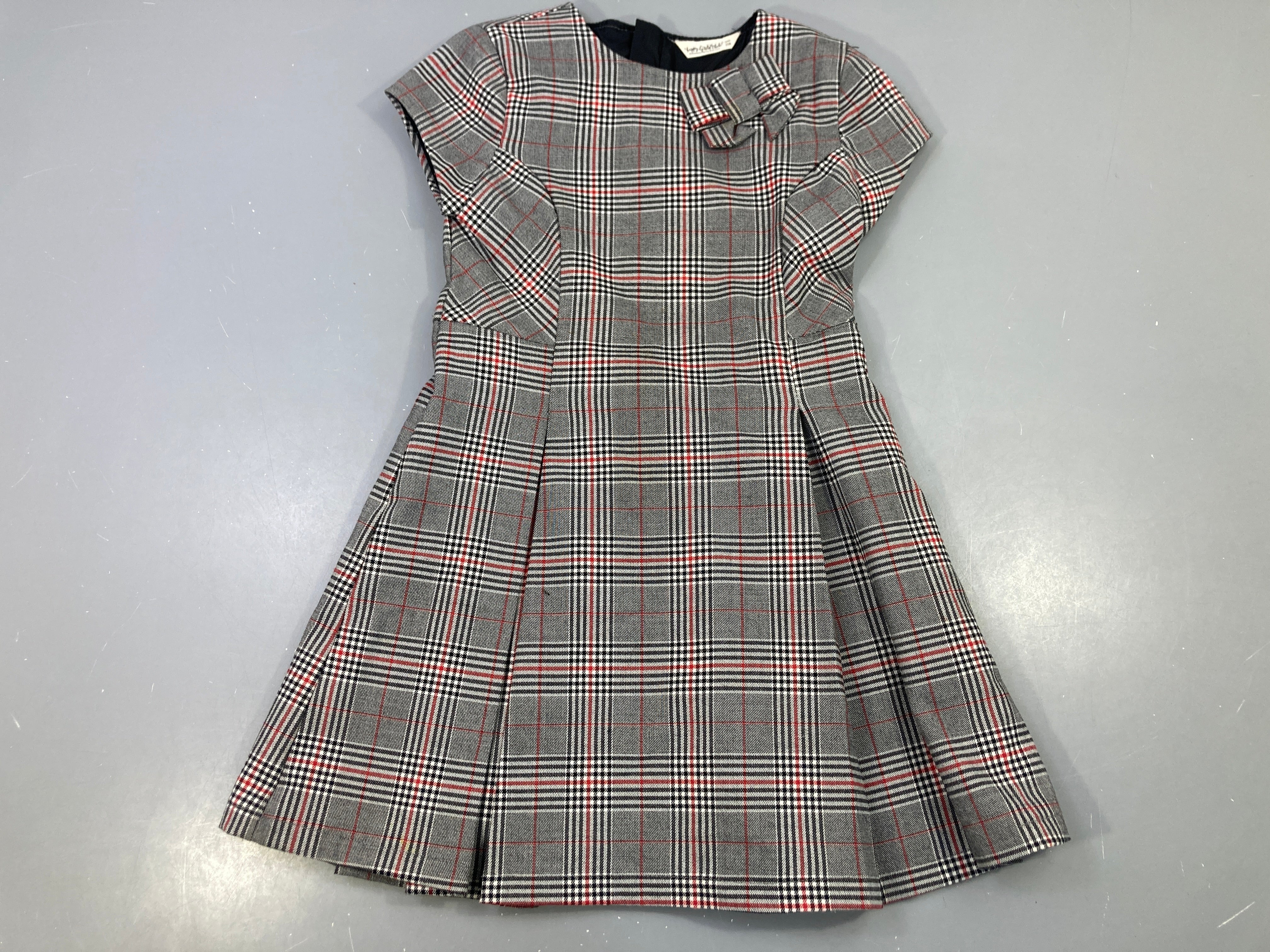 Robe m.c grise carreaux rouge noeud