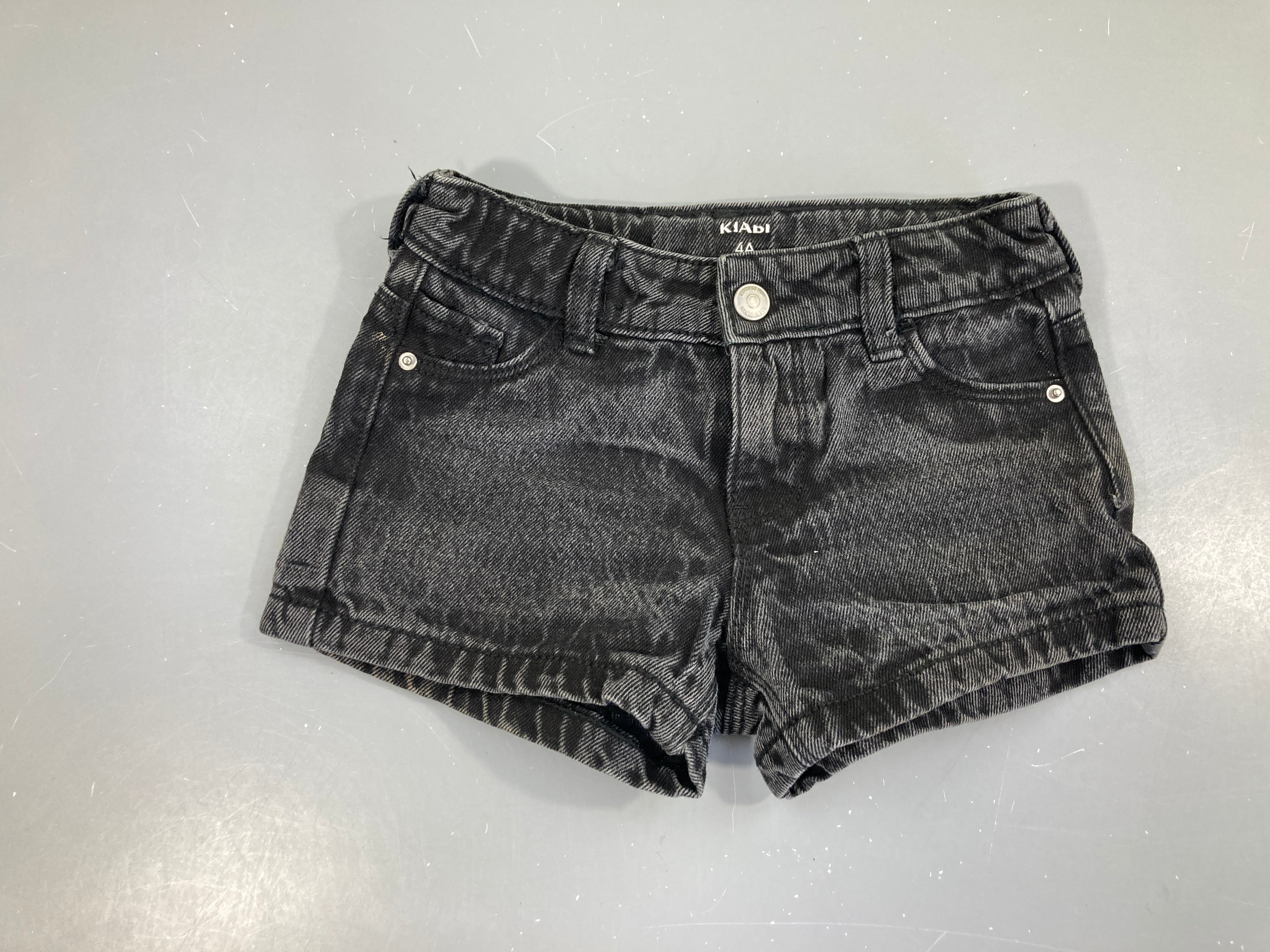 Short en jean noir