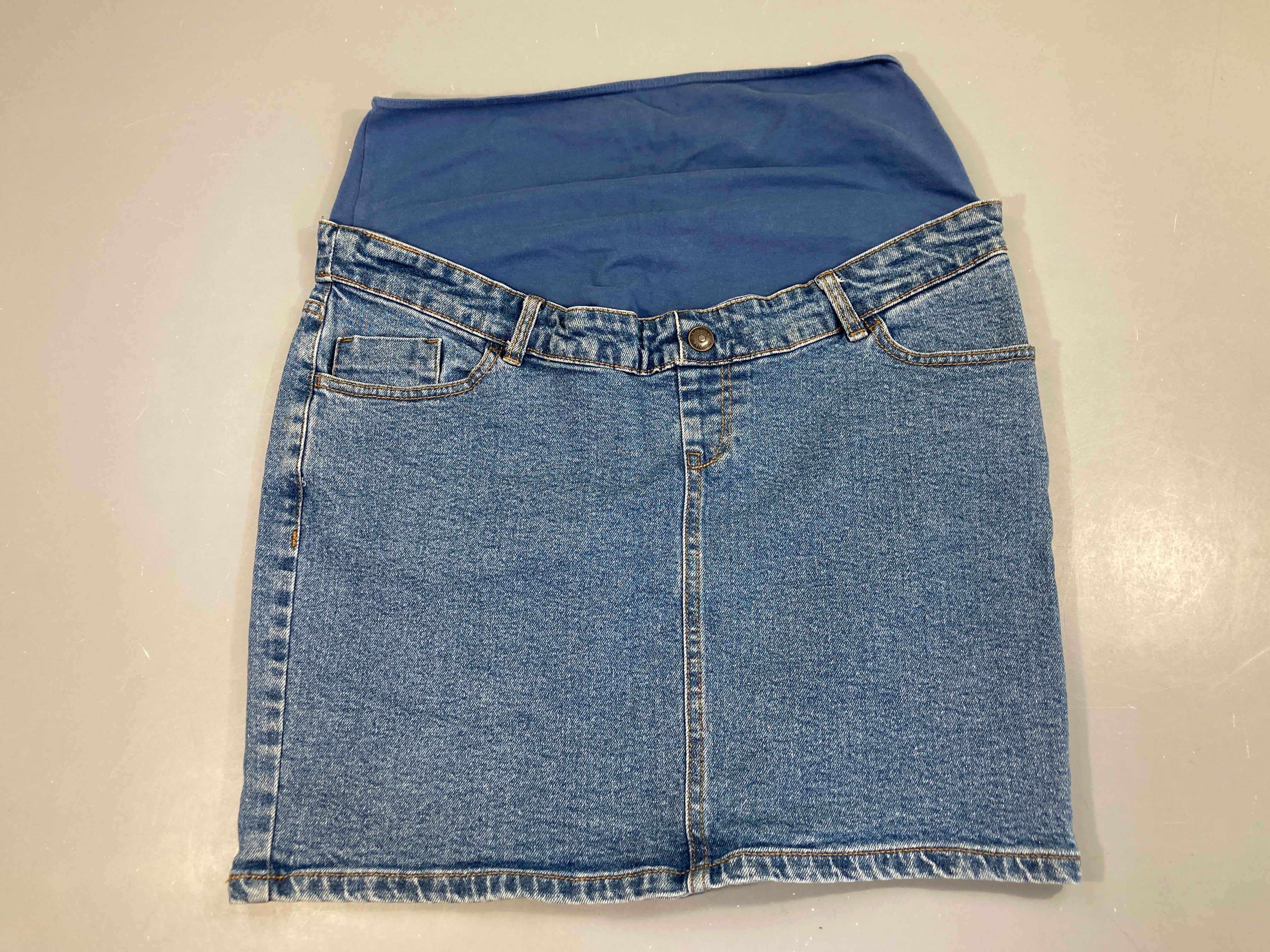Jupe jean, taille boulochée