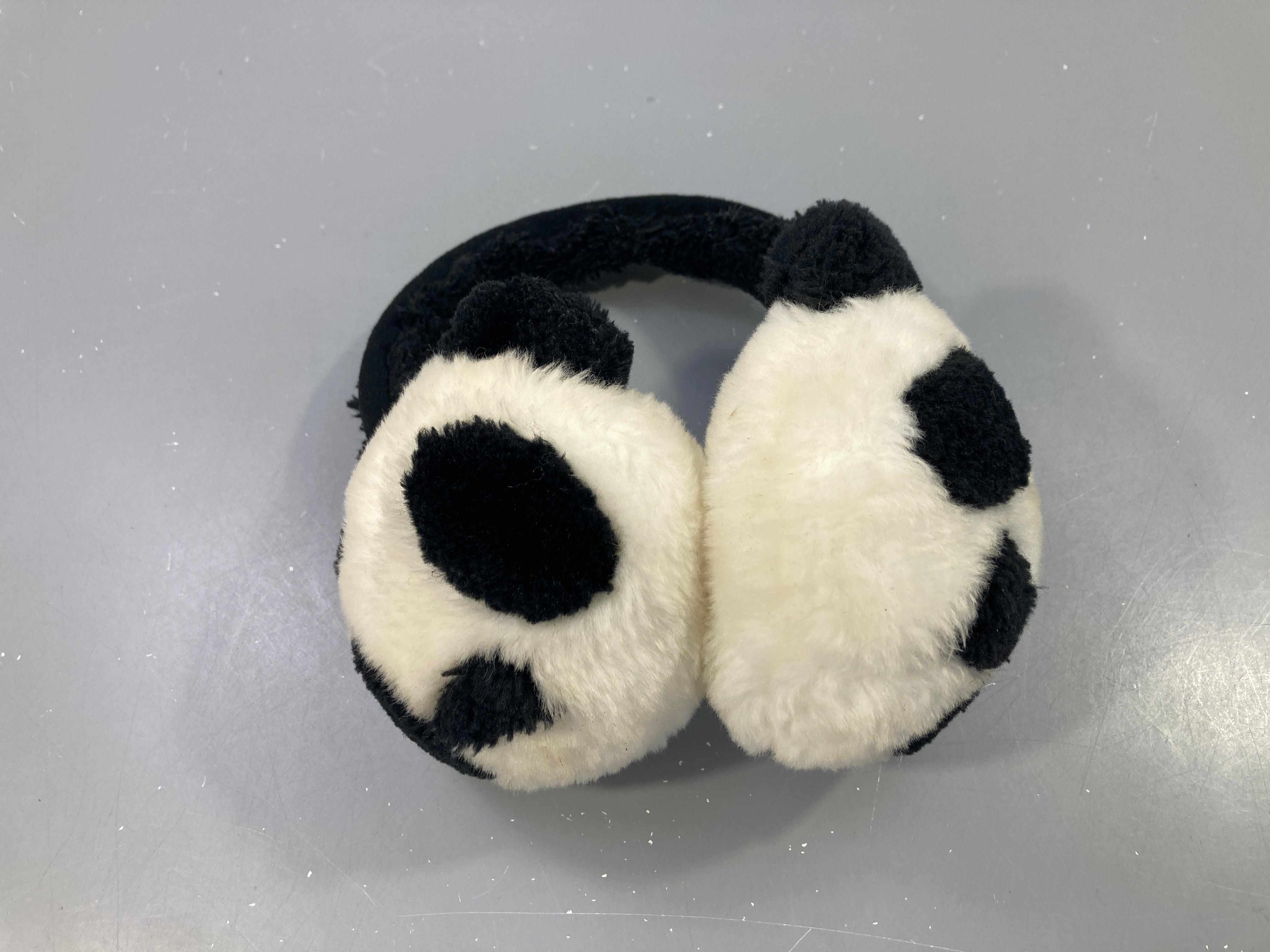 Cache oreilles panda