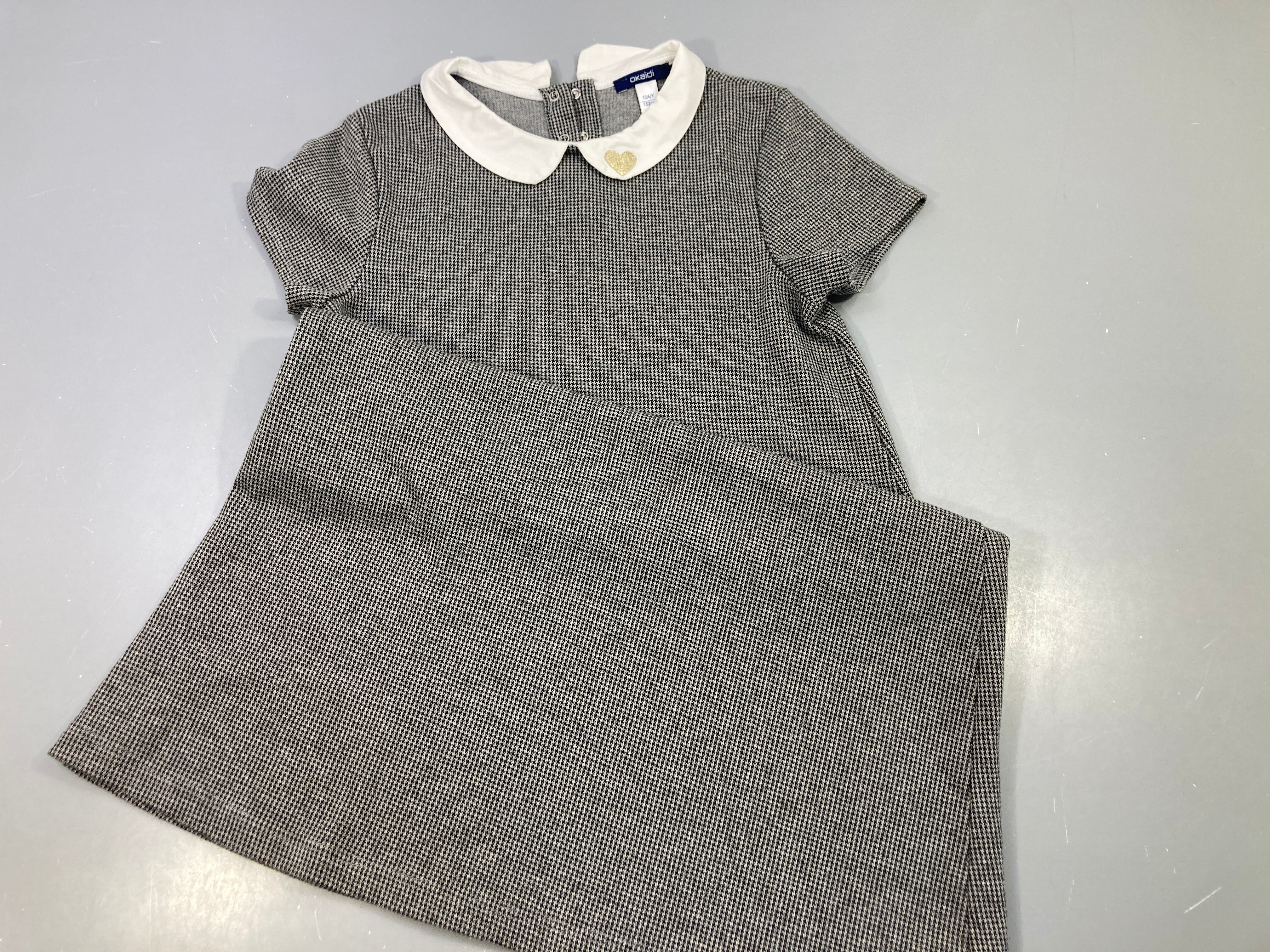 Robe m.c grise motif pied de poule noir col claudine blanc