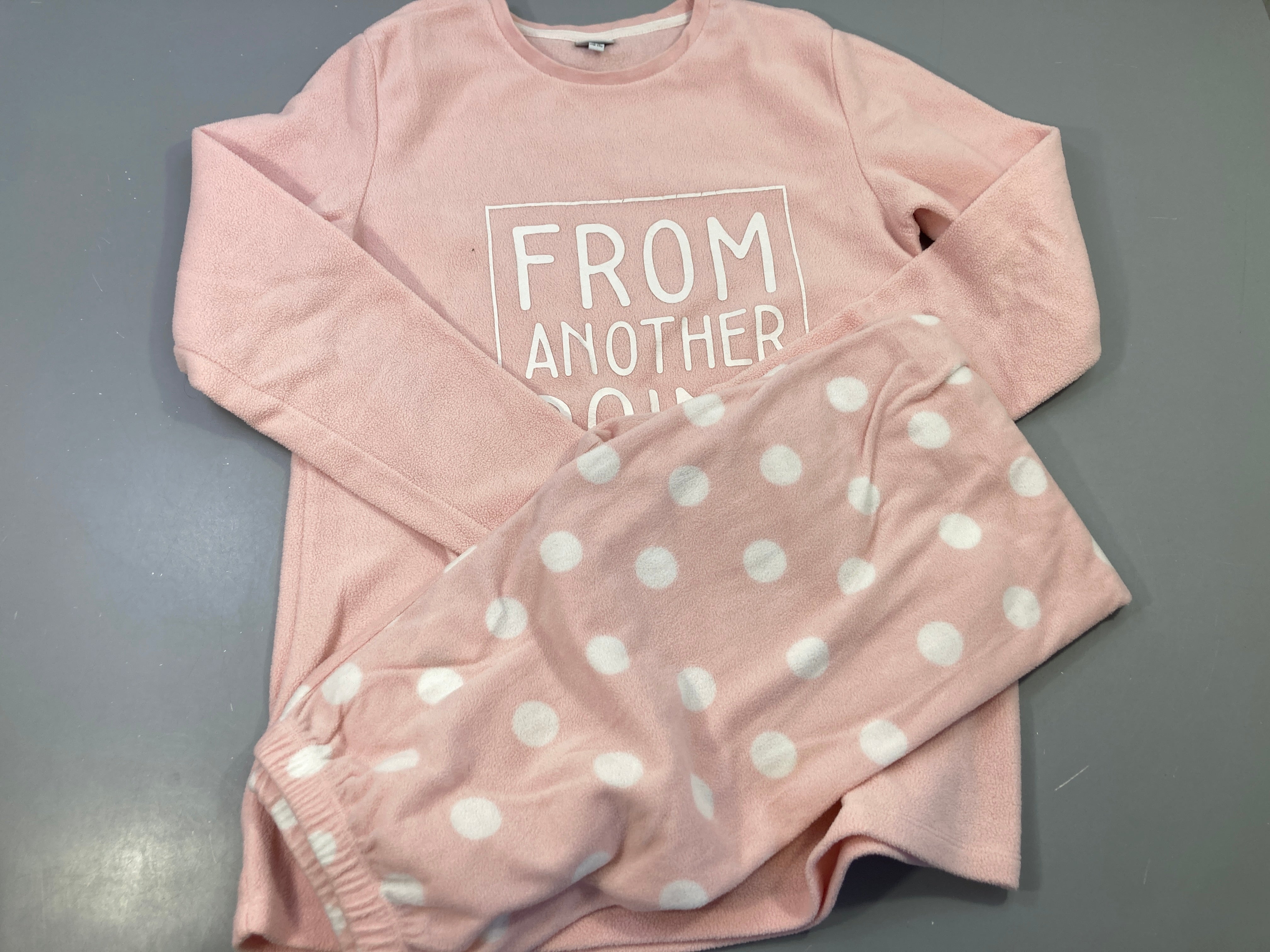 Pyjama rose pâle à pois en polar