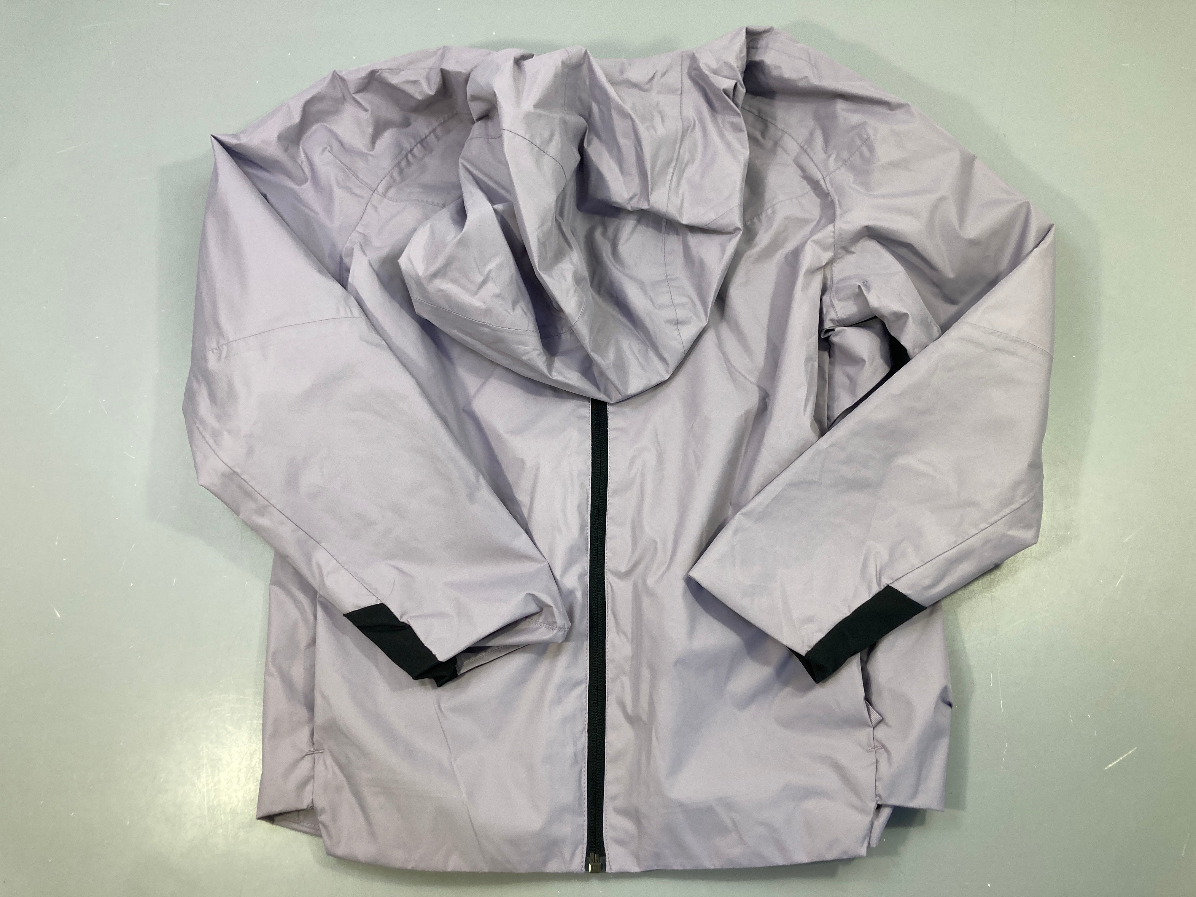 Veste de pluie imperméable zippée à capuche  lavande et noir