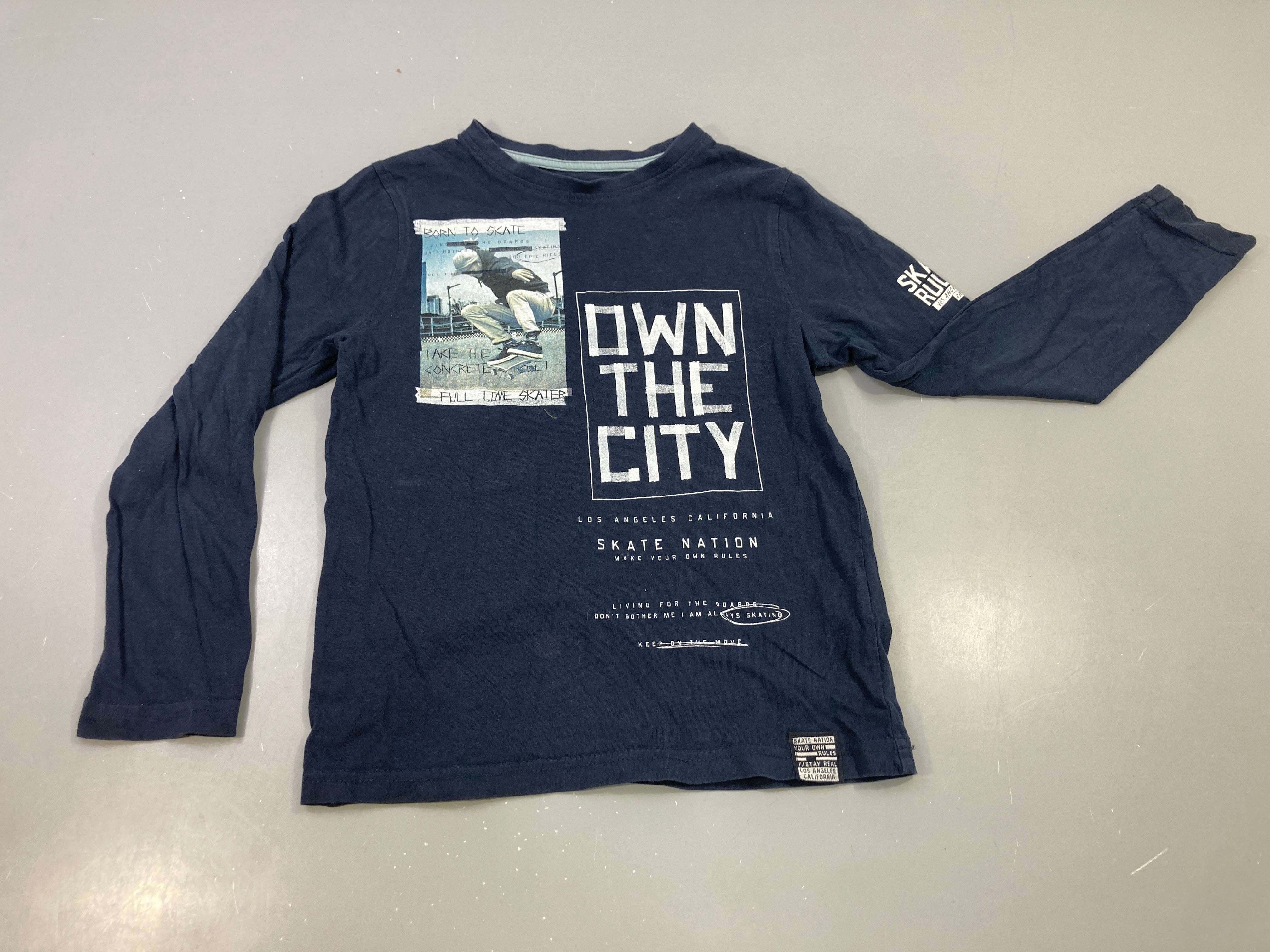 T-shirt m.l marine, imprimé skateur 'Own the City'