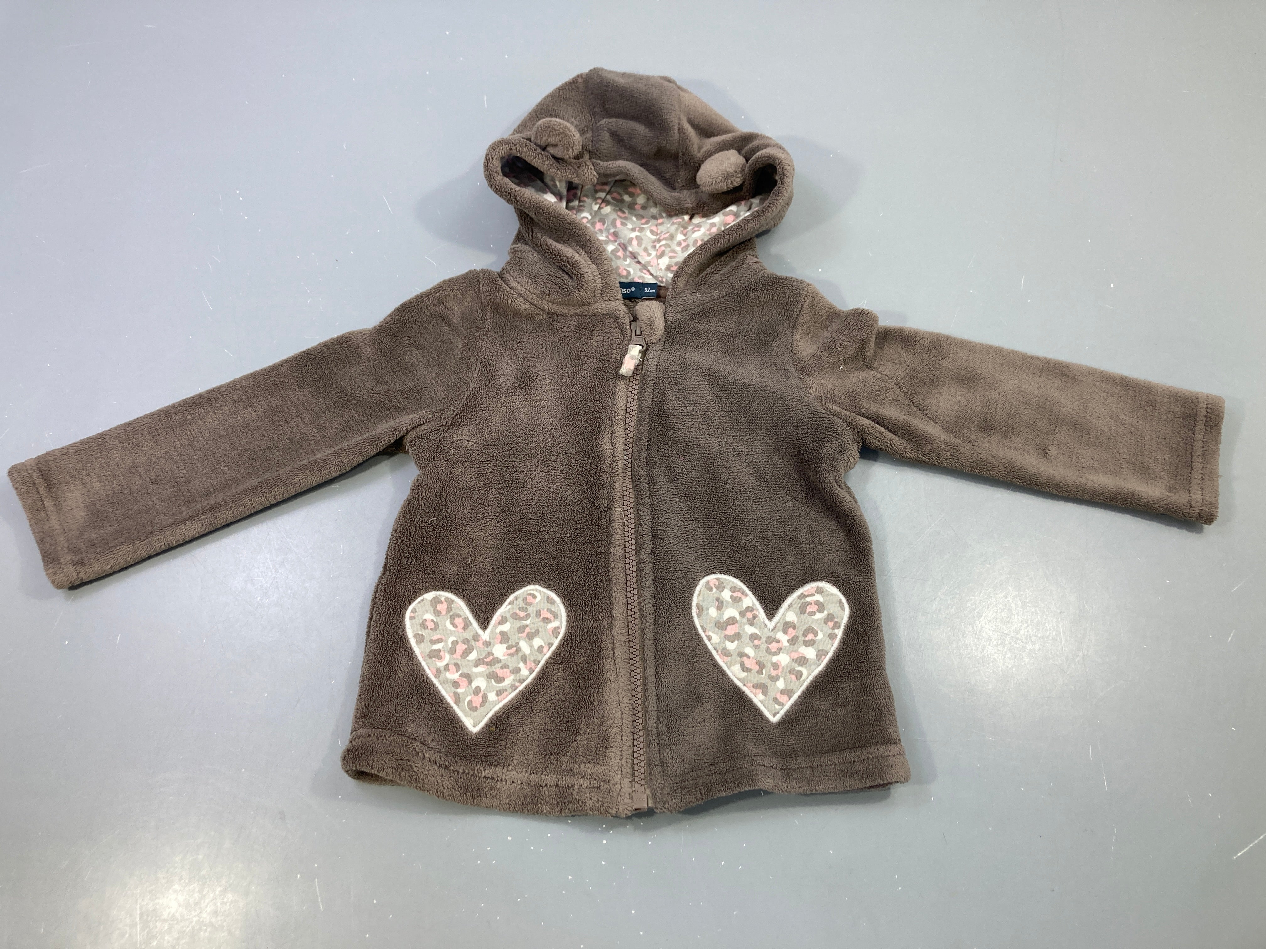 Polar zippé taupe capuche oreilles, coeurs léopard