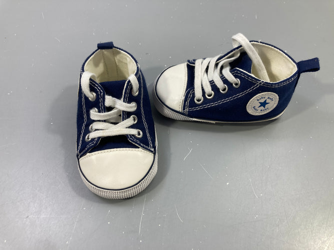 Baskets marine bébé, bout blanc, étoile 'Baby Baby', moins cher chez Petit Kiwi
