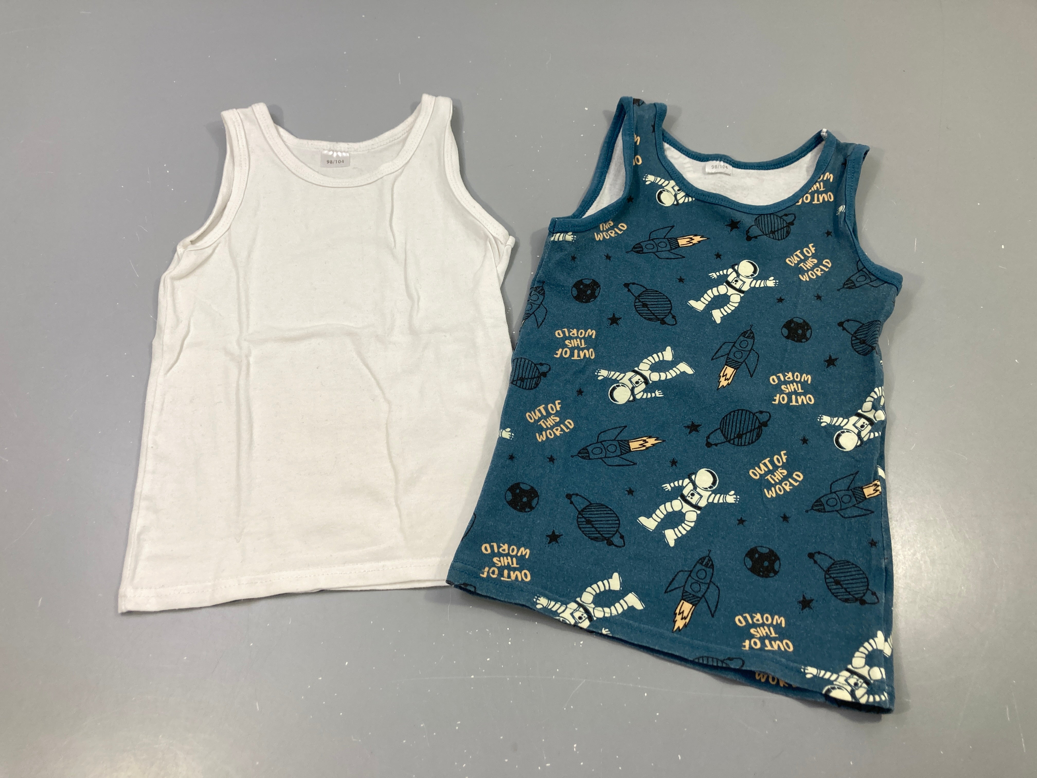 Lot 2 chemisettes s.m blanc uni & bleu astronautes, bouloché