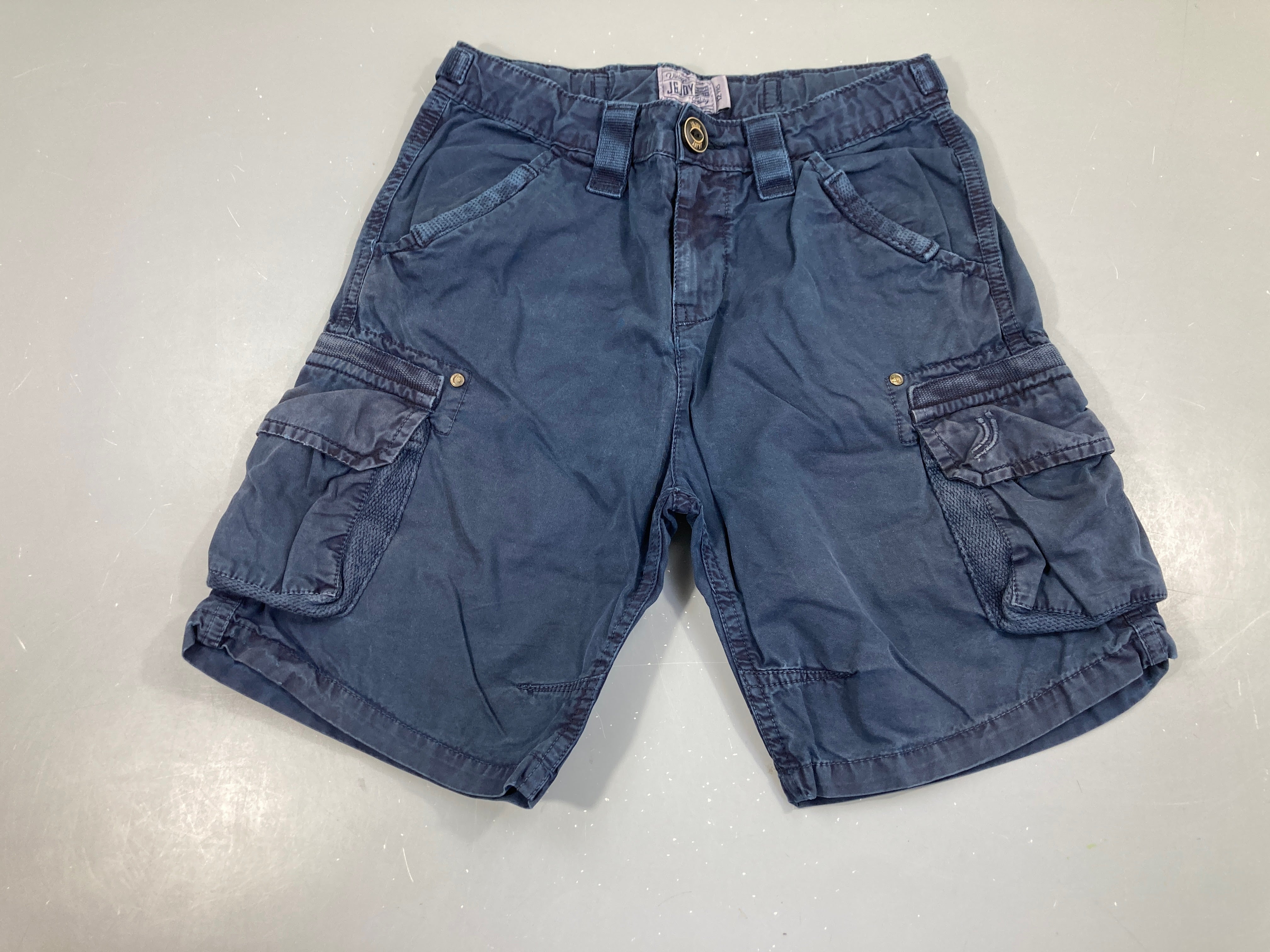 Bermuda cargo bleu foncé, J&Joy, un peu décoloré