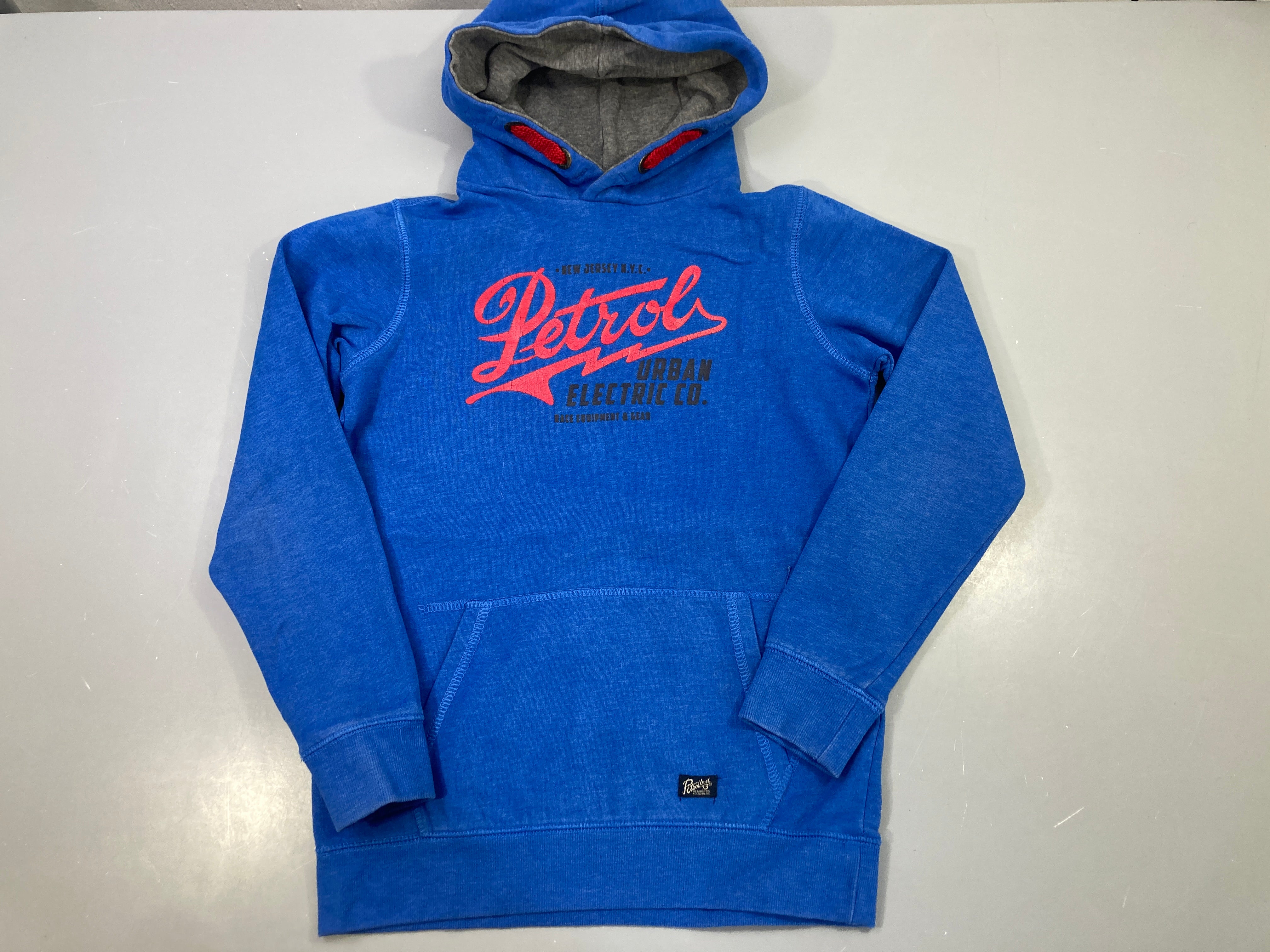 Sweat capuche bleu Petrol Ur.ban Electric Co, flocage usé