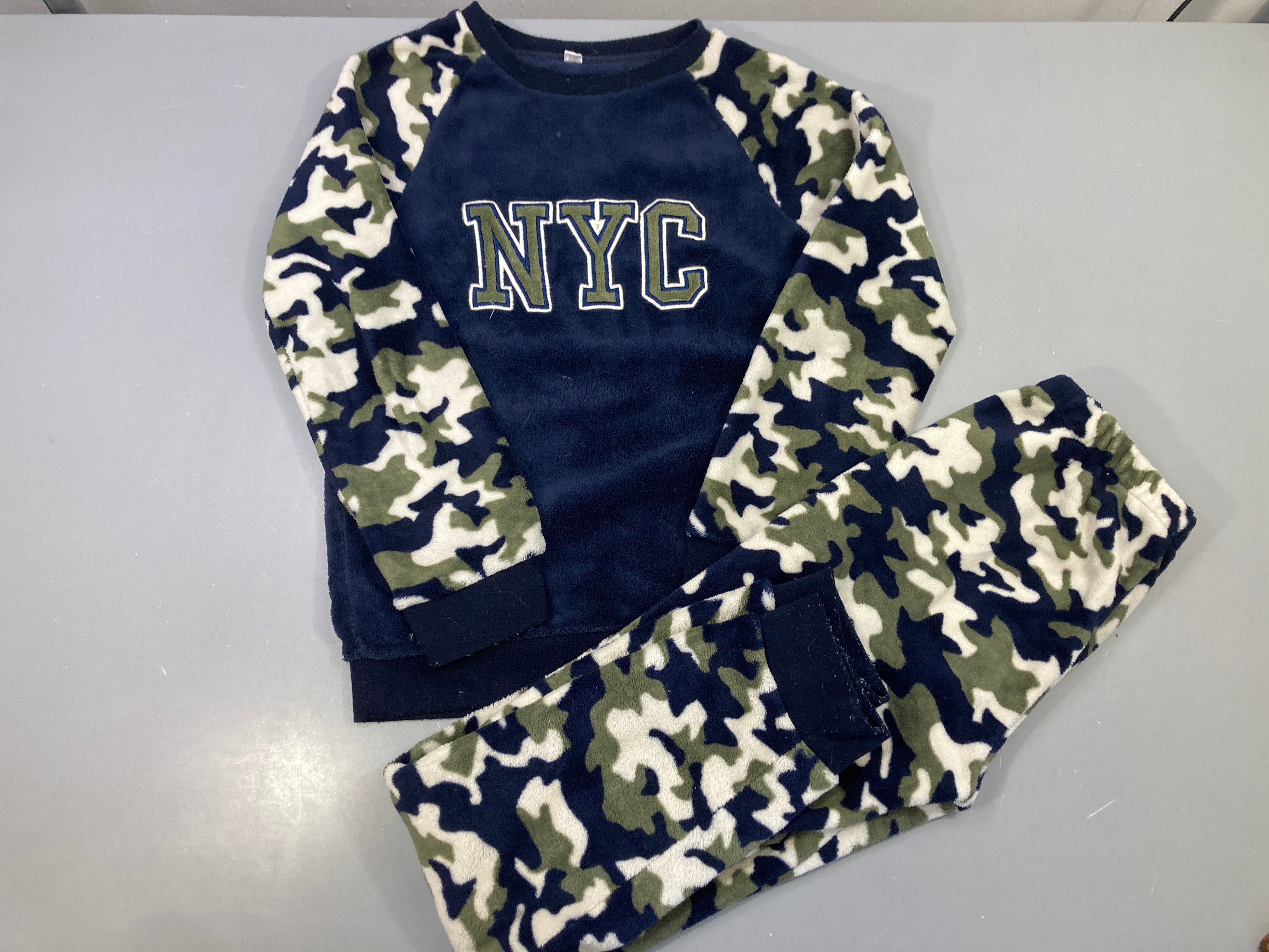 Pyjama 2pcs bleu marine camouflage NYC brodé - bouloché