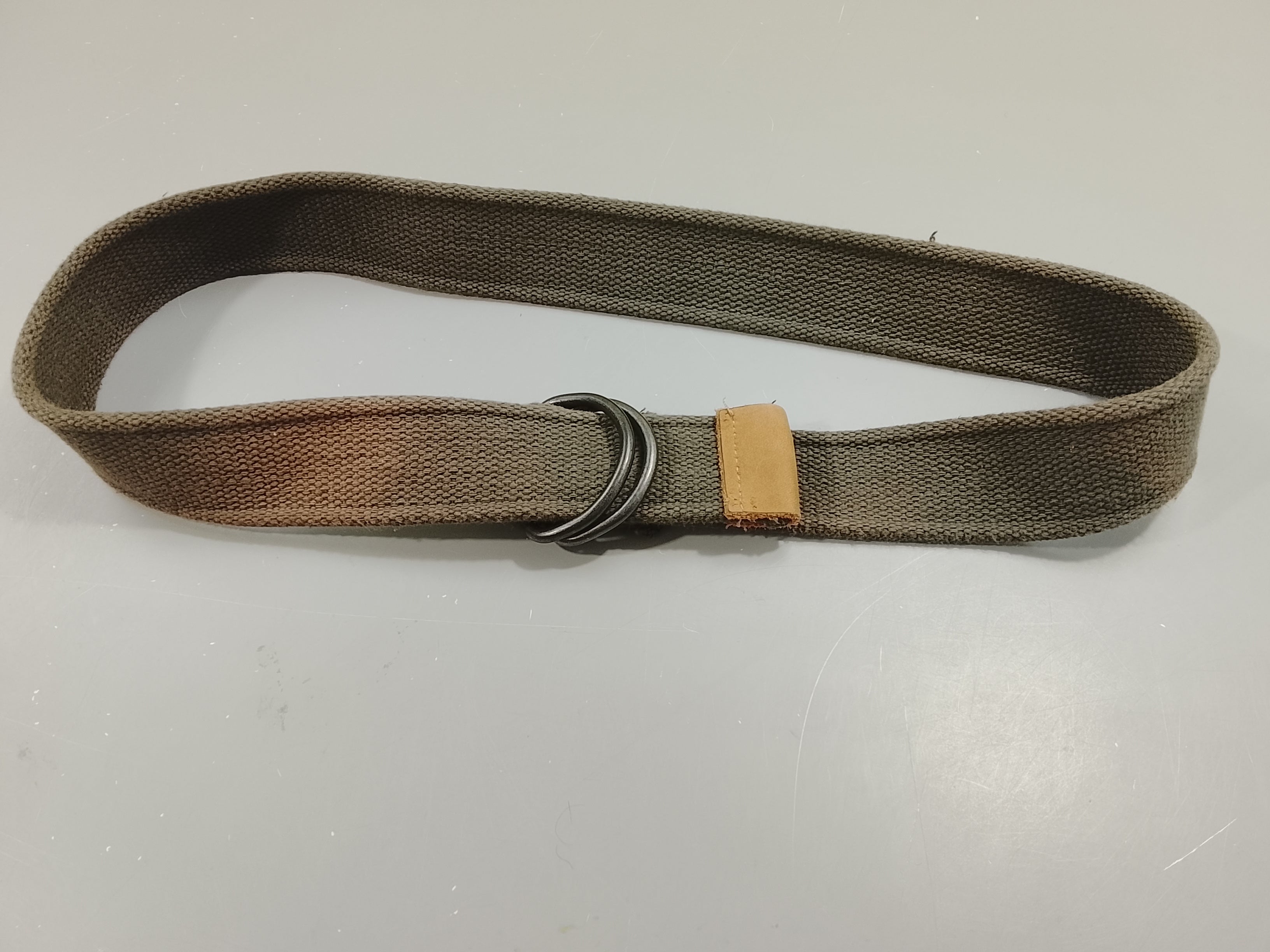 Ceinture Deeluxe&Co  grise, décolorée par endroits
