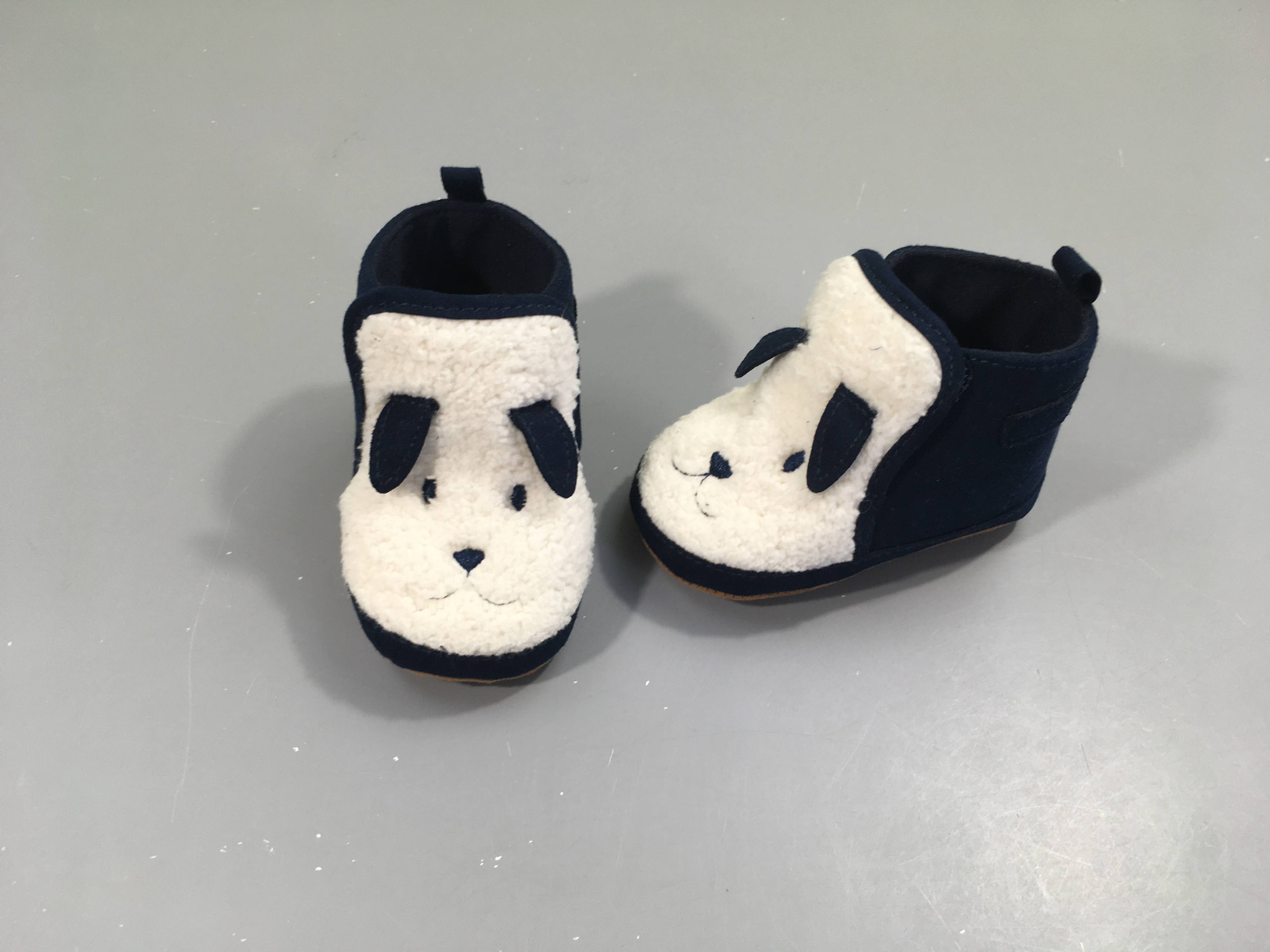 Pantoufles bleu marine/blanc moutonnées animal, état neuf