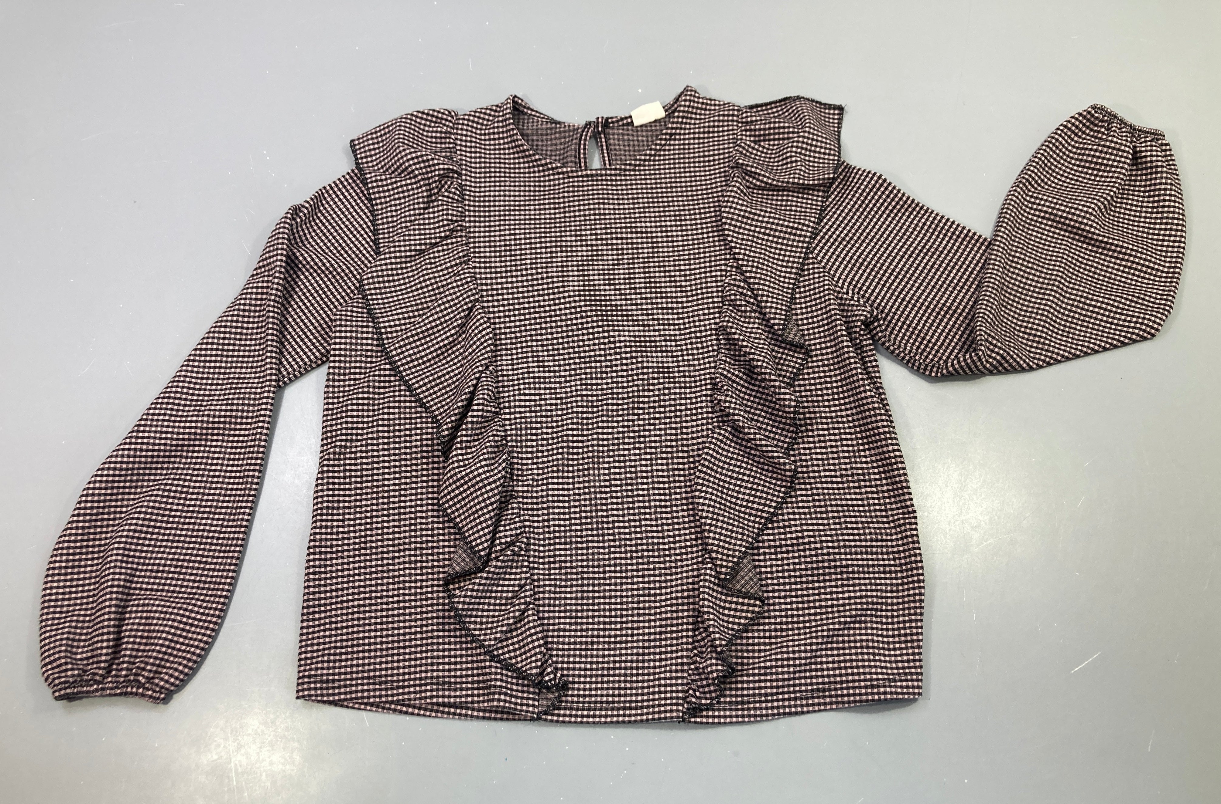 Blouse m.l vichy rose/noir, volants, manches bouffantes