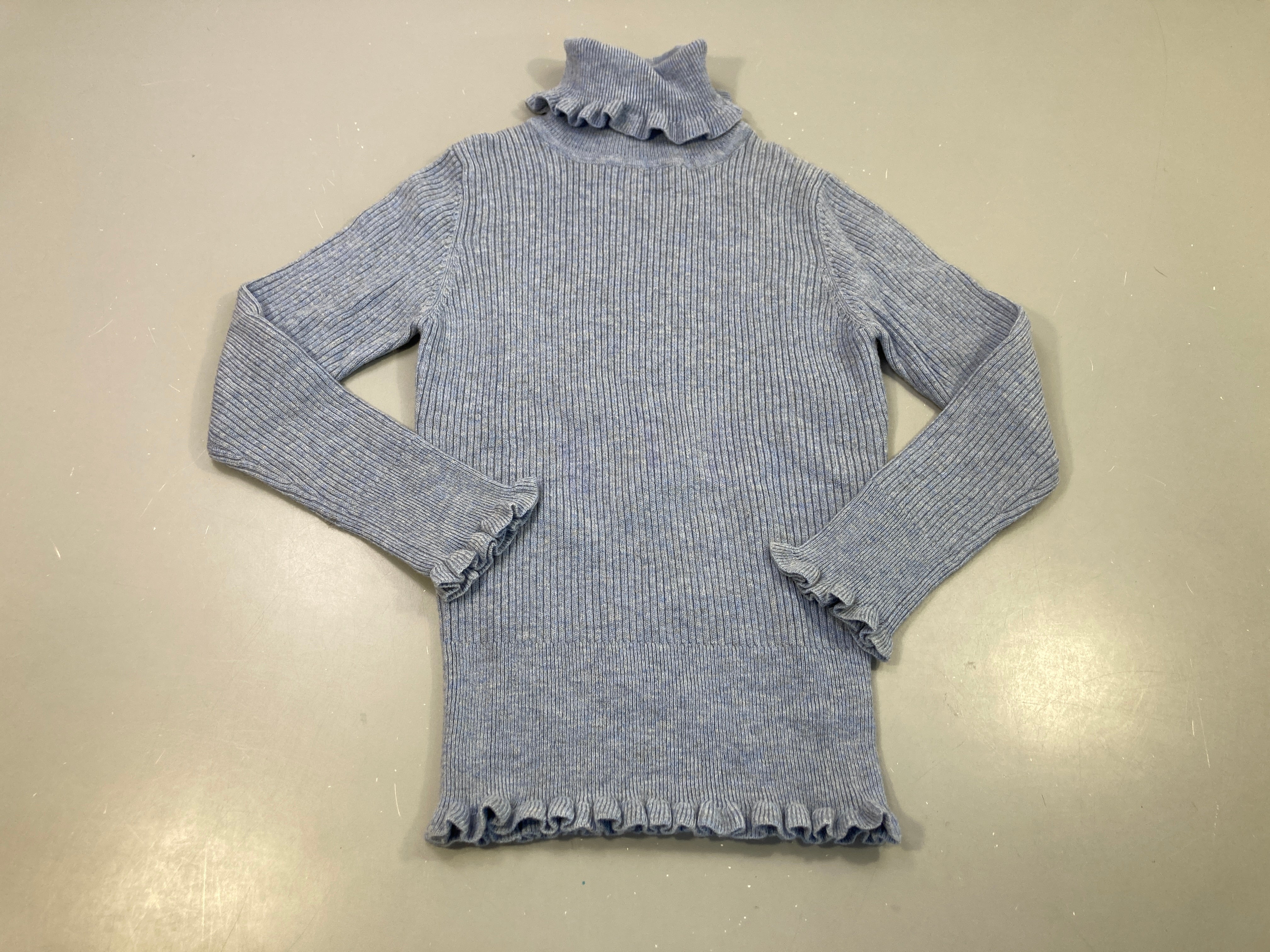 Pull ml mailles côtelées bleu clair petits volans au bas du pull, au col et au poignets 10% cachemire