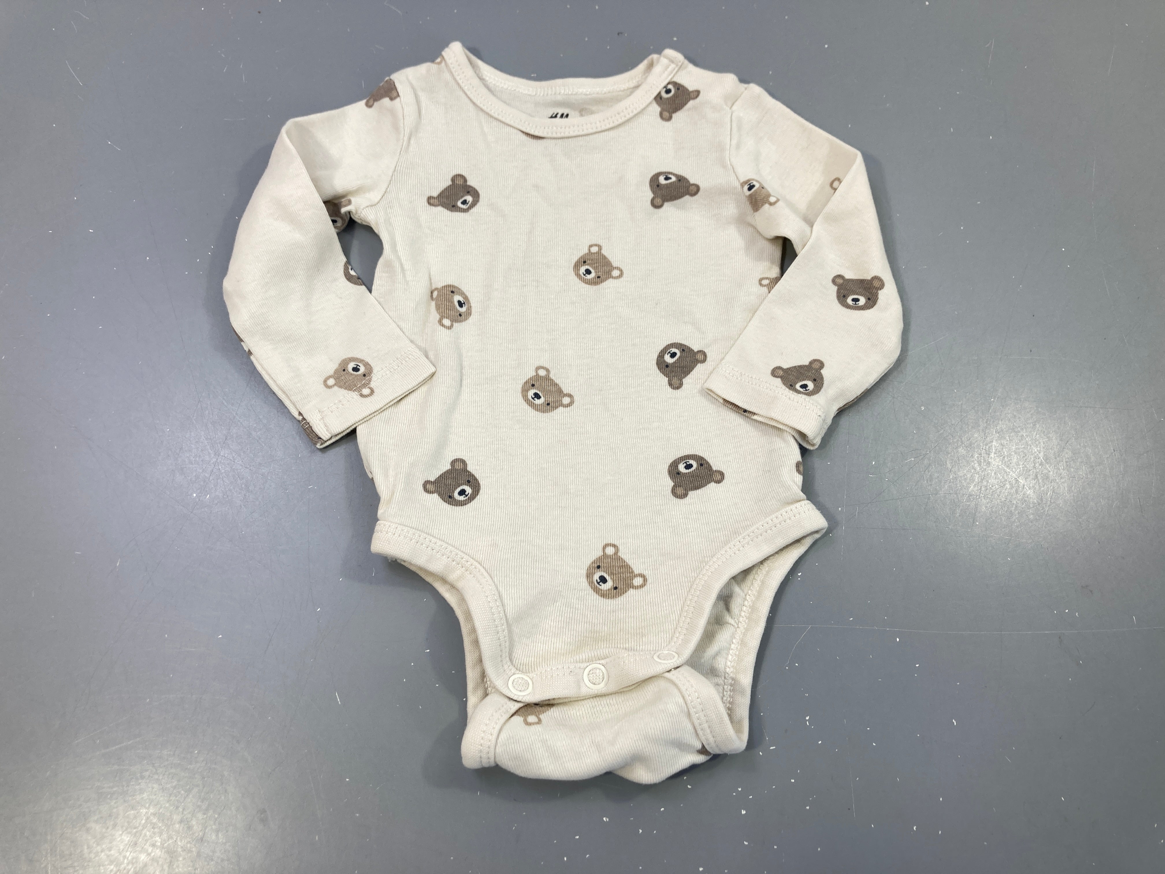 Body m.l blanc , têtes d'ours