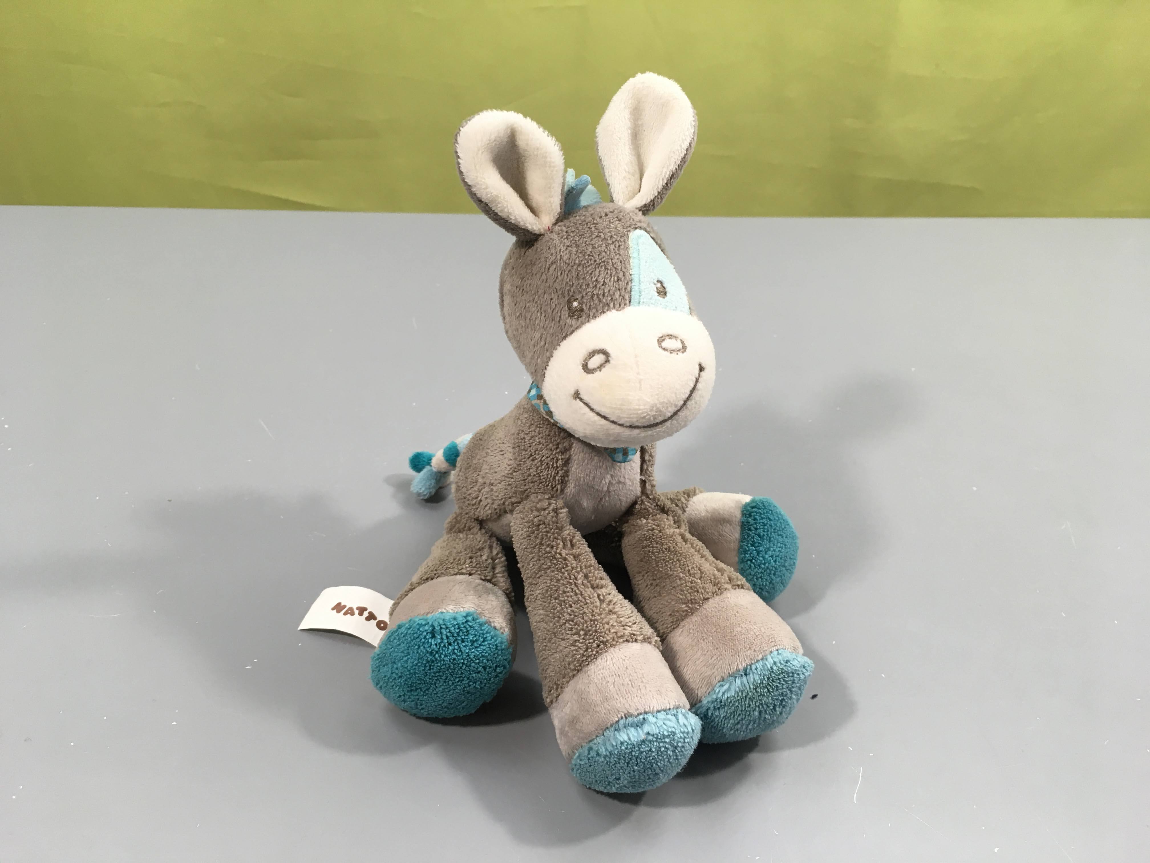 Peluche à grelot Gaston -Nattou