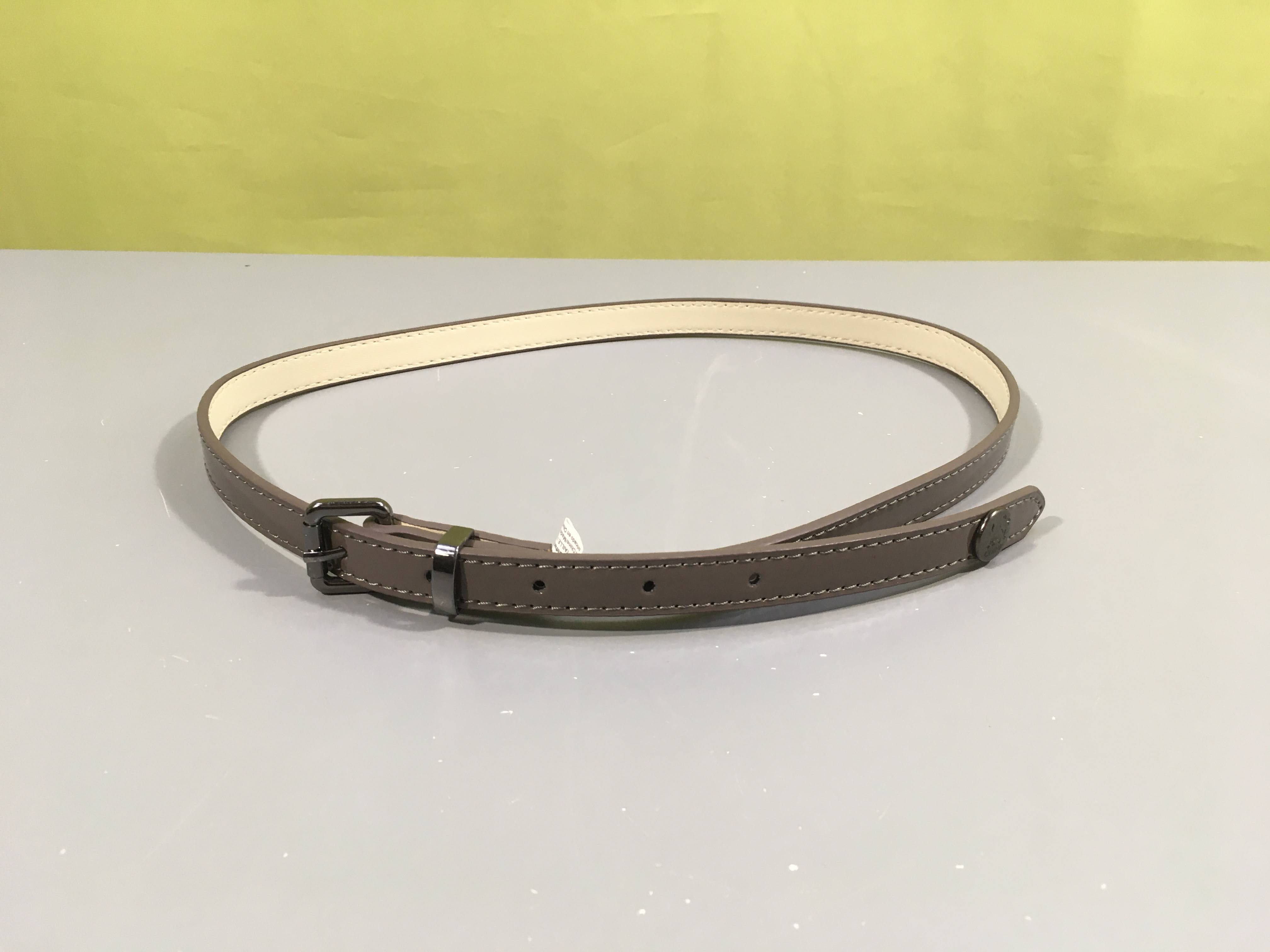 Ceinture vernie taupe, 75cm