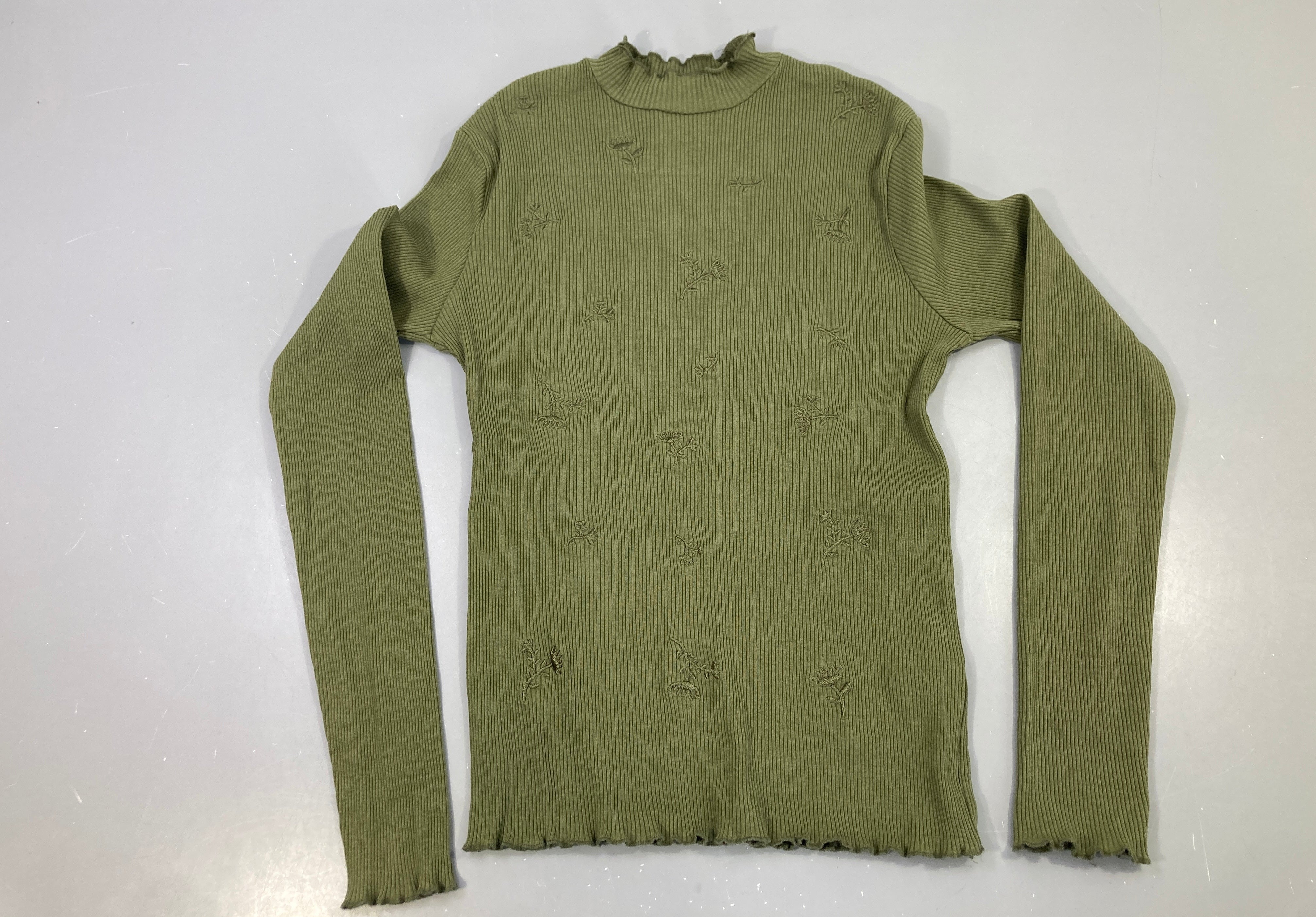 T-shirt m.l col montant vert kaki brodé fleurs