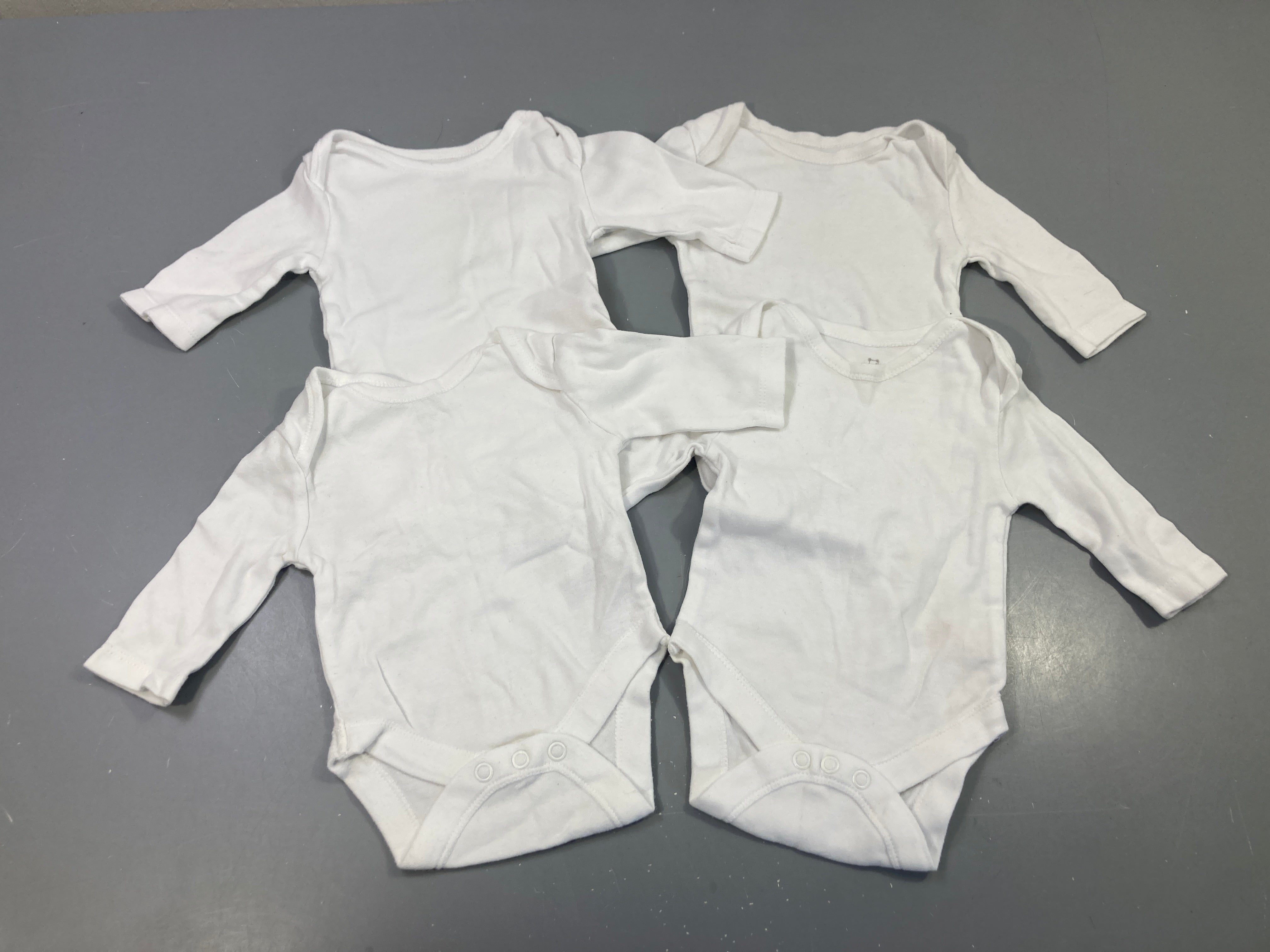 Lot de 4 bodies m.l blancs unis
