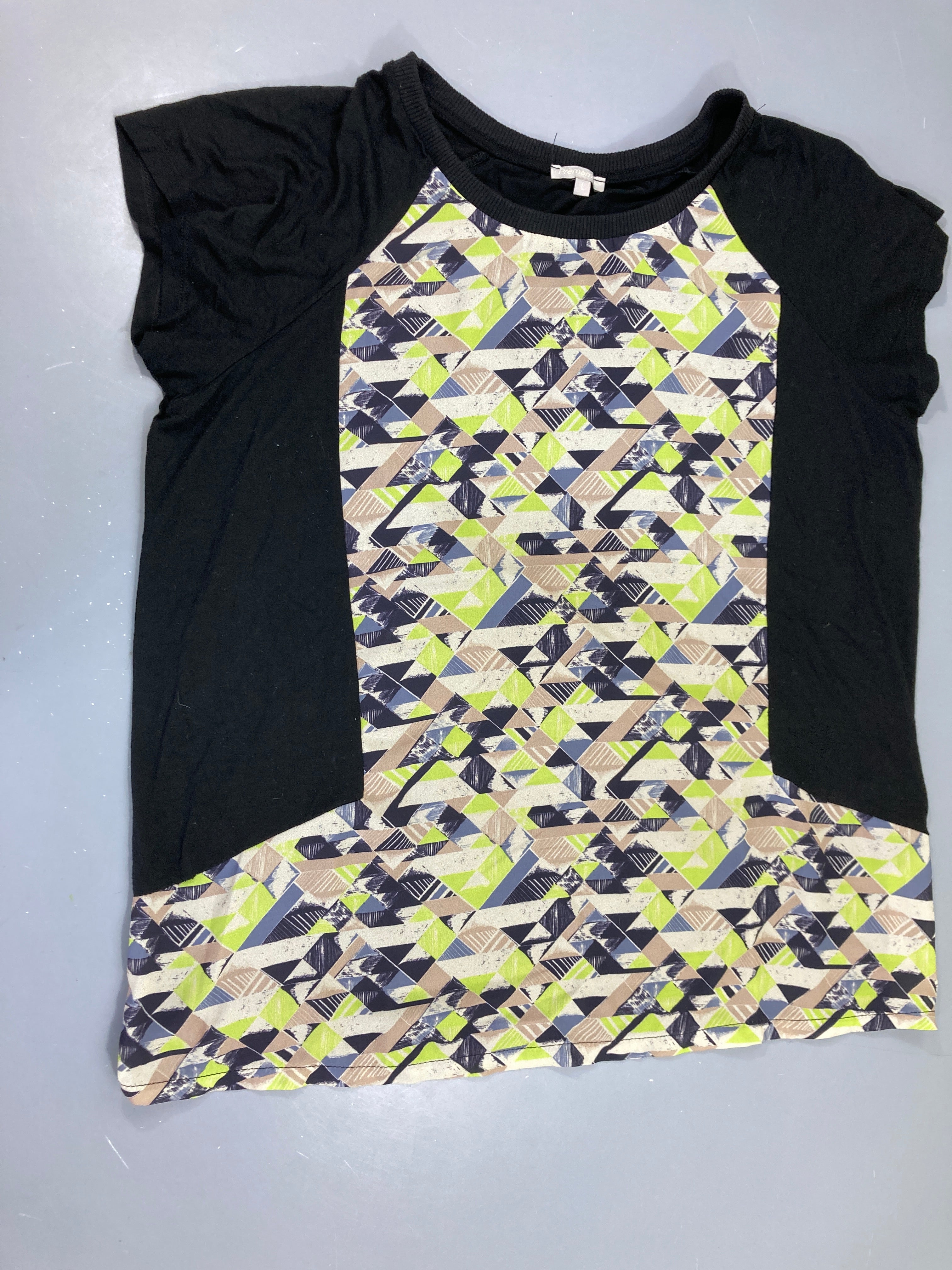 Tunique m.c motifs géométriques vert/beige/noir