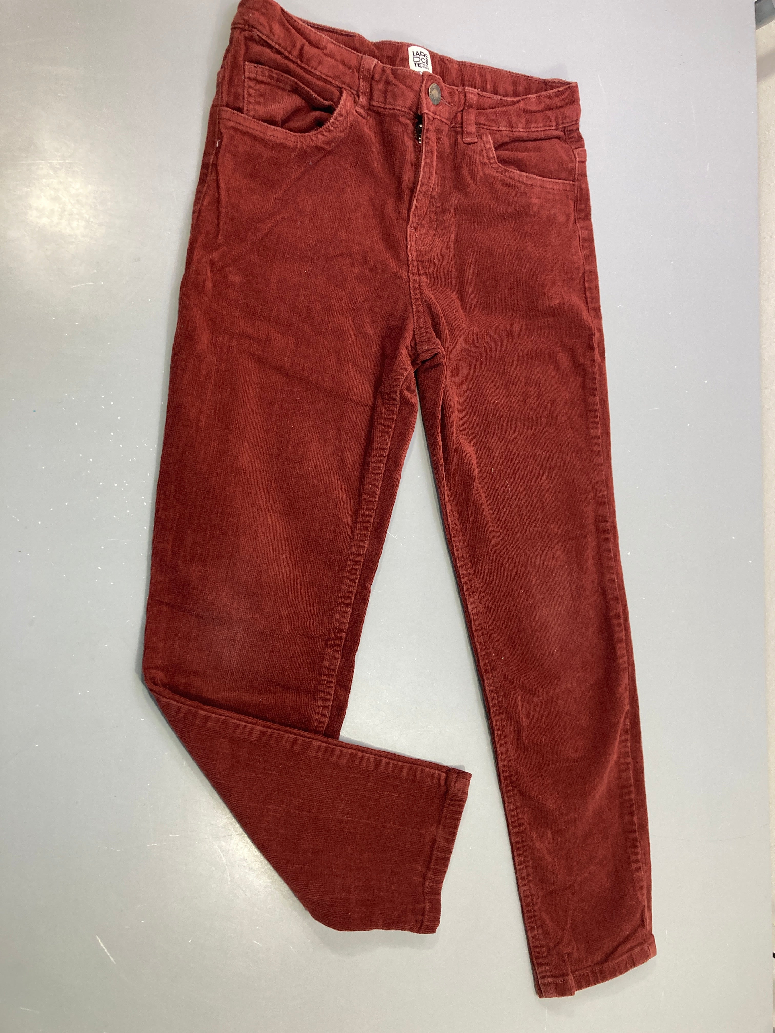 Pantalon velours côtelé brique