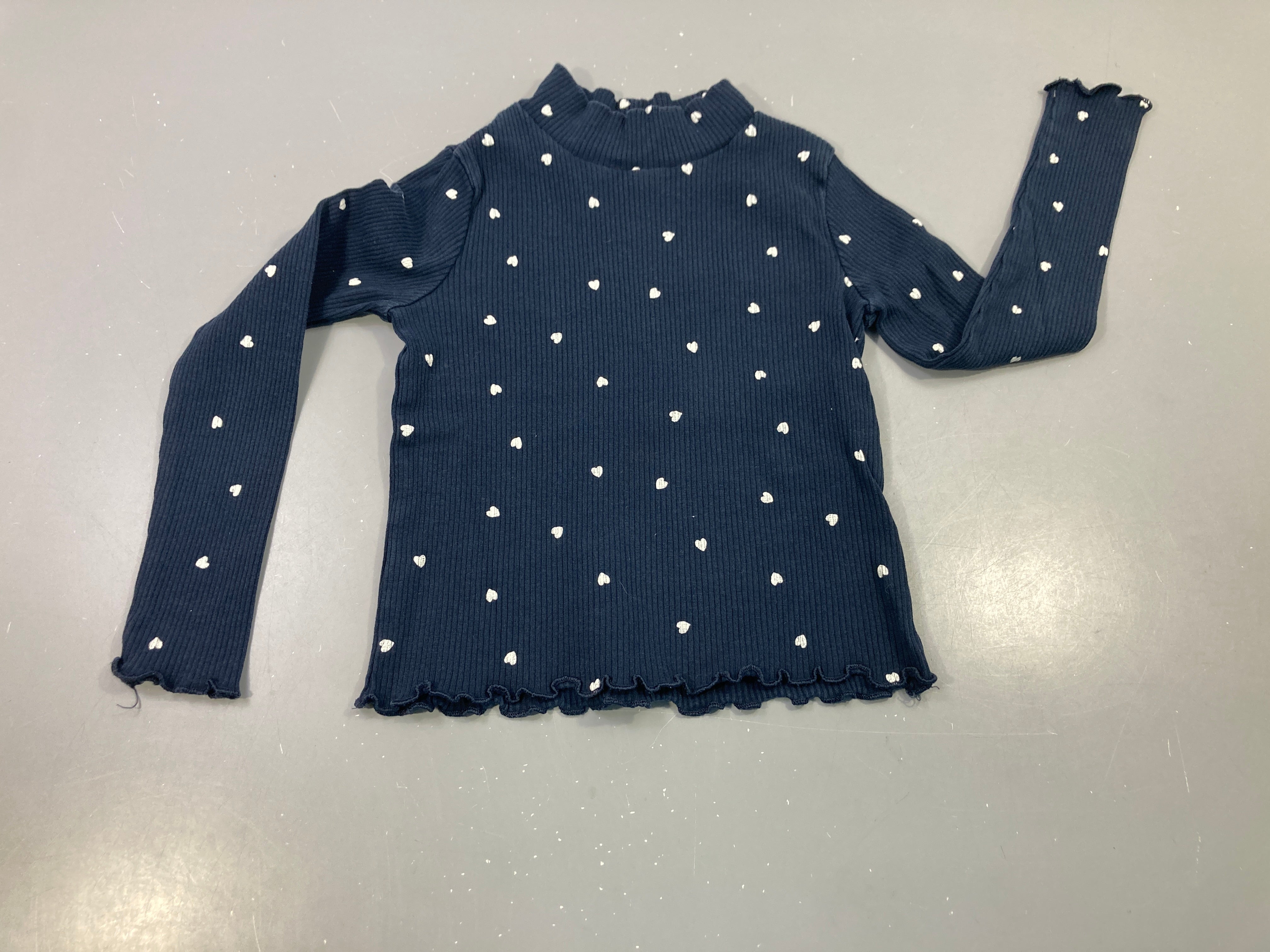 T-shirt m.l col montant bleu marine imprimé cœurs