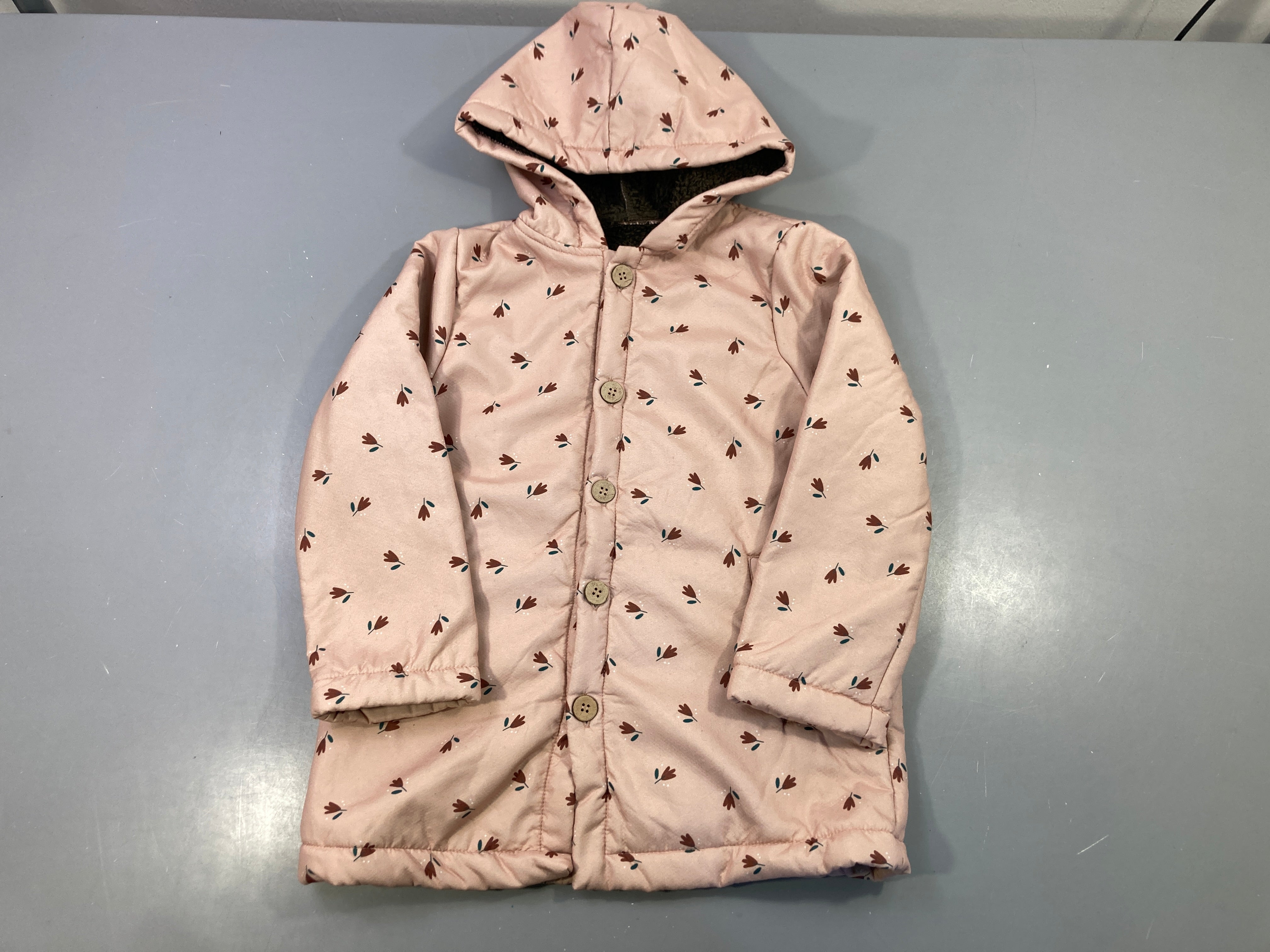 Veste rose imprimé fleurs capuche doublé peluche