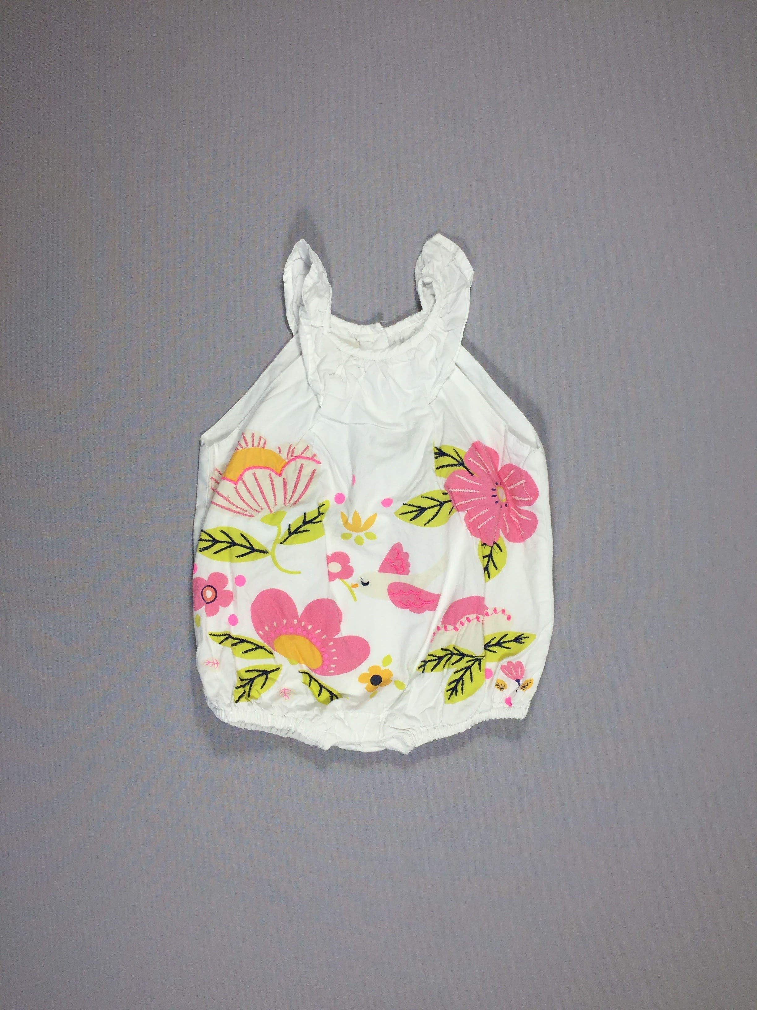 Combishort s.m blanche - grandes fleurs roses feuilles vertes (à repasser)
