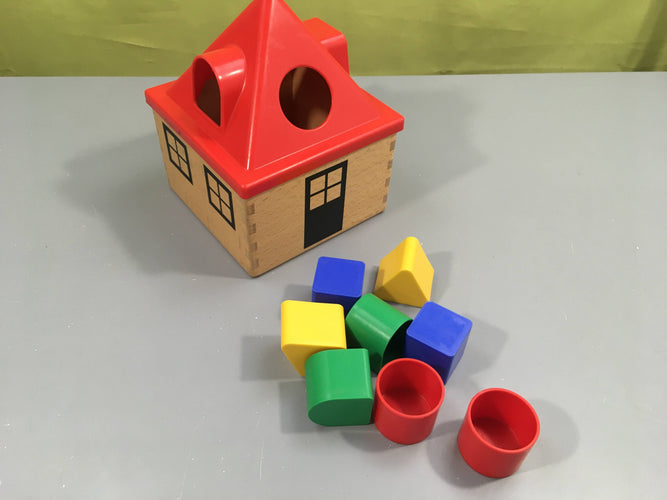 Mula maison boîte à formes rouge, moins cher chez Petit Kiwi