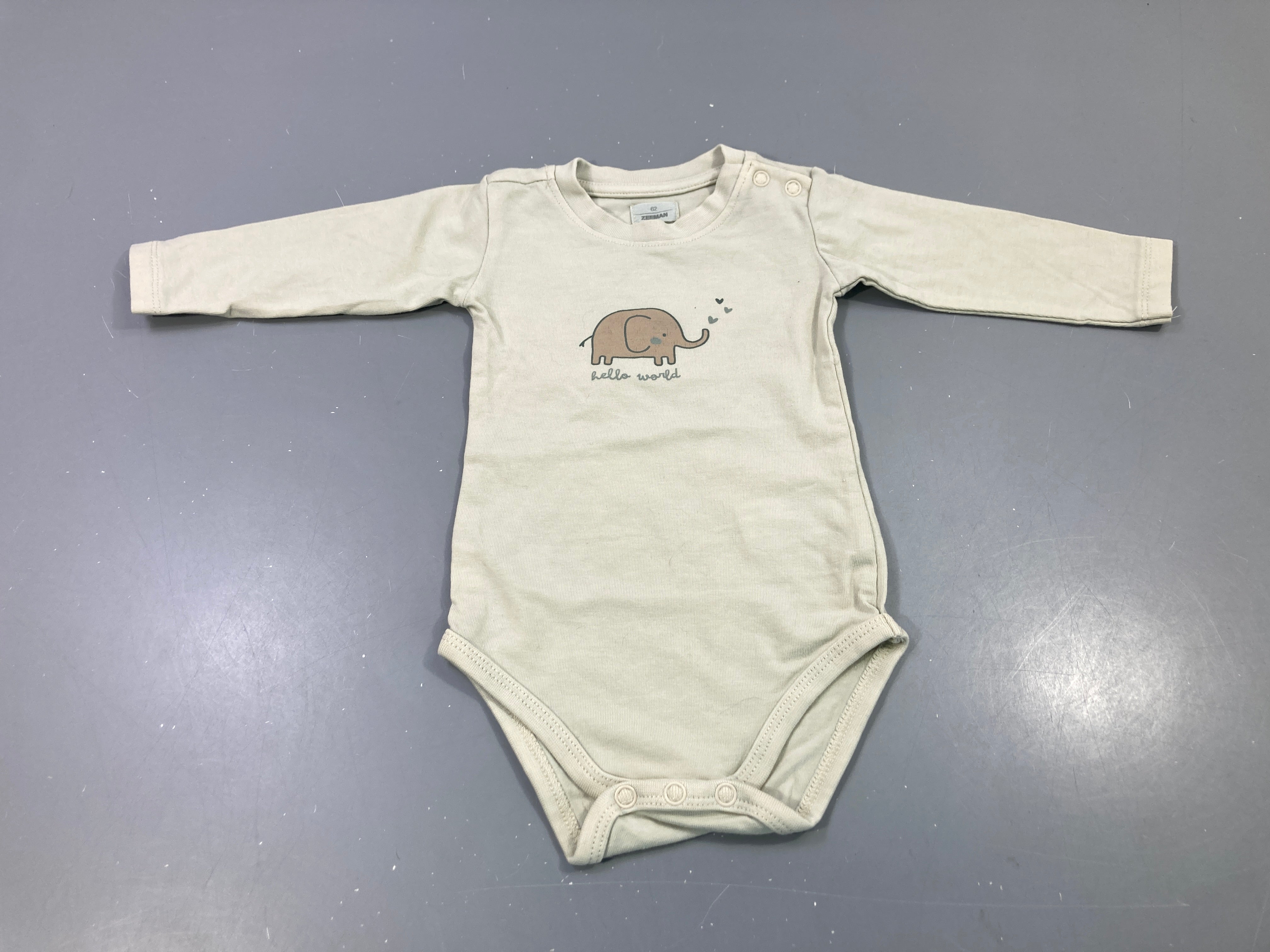 Body m.l beige éléphant, hello world