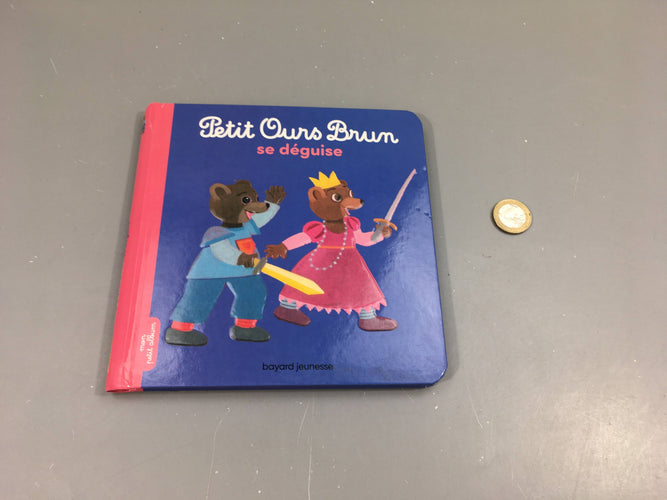 Petit ours brun se déguise, moins cher chez Petit Kiwi